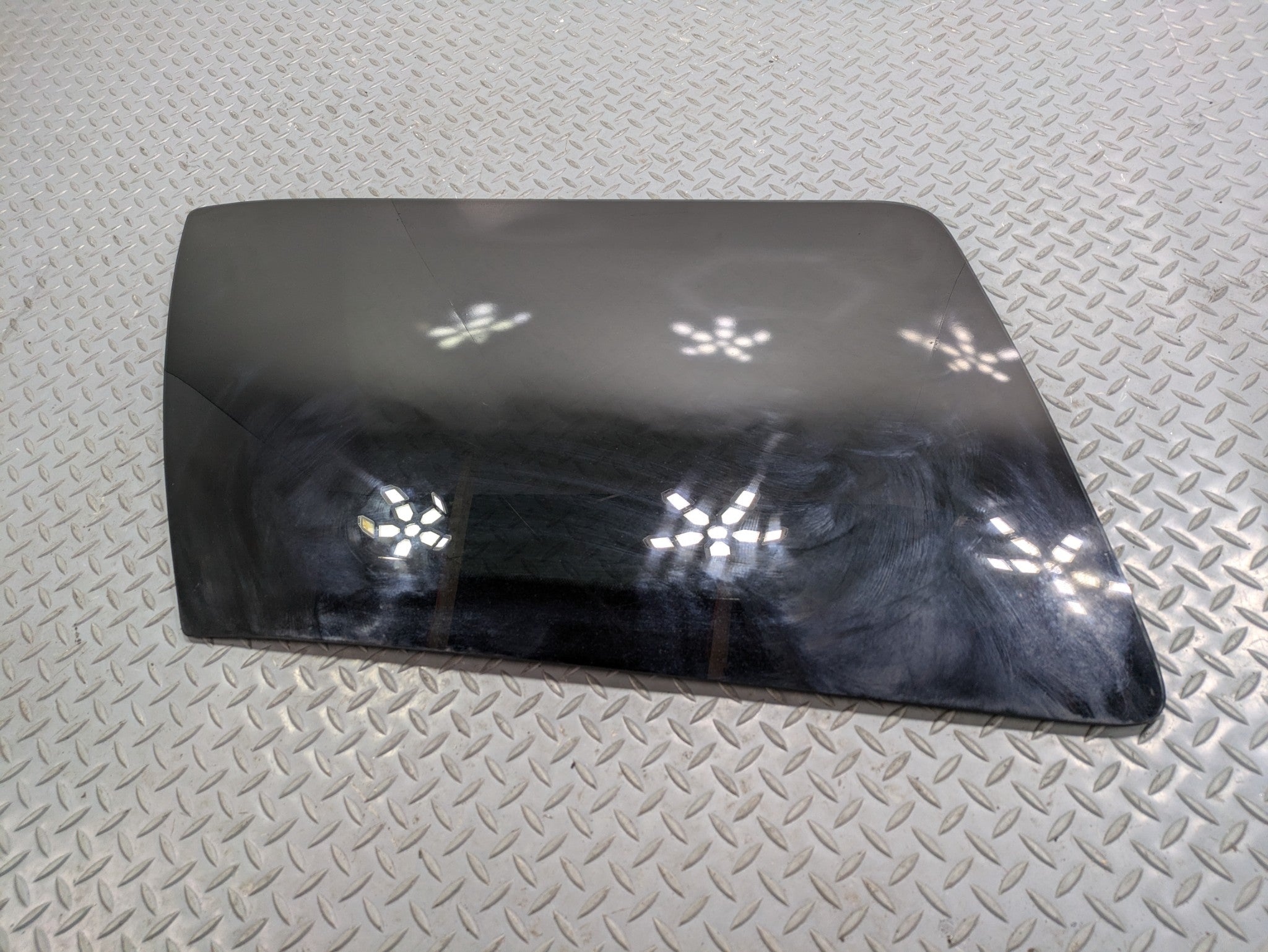 2006 - 2010 OEM FORD EXPLORER REAR LEFT DRIVER SIDE WINDOW QUARTER GLASS