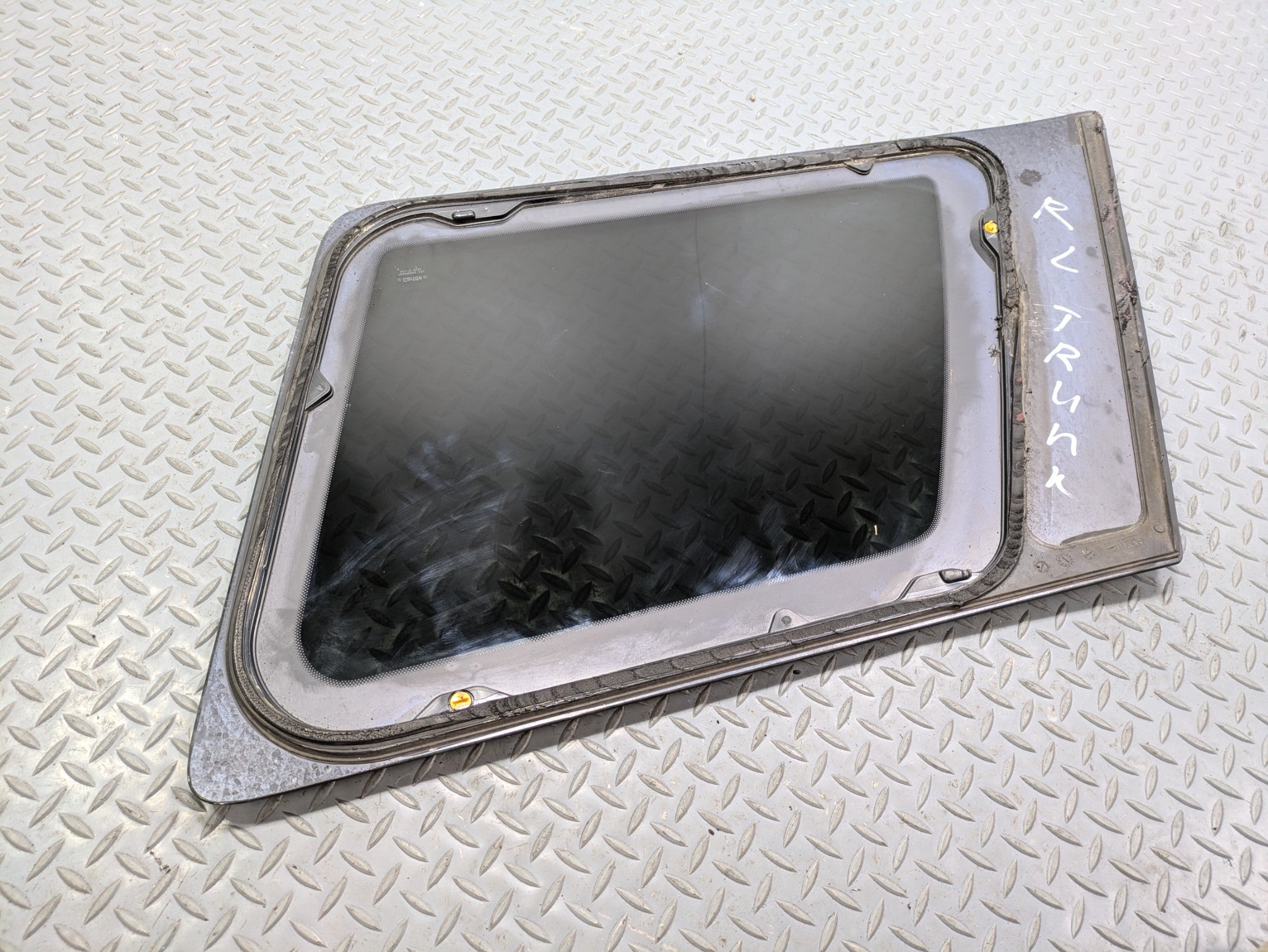 2006 - 2010 OEM FORD EXPLORER REAR LEFT DRIVER SIDE WINDOW QUARTER GLASS