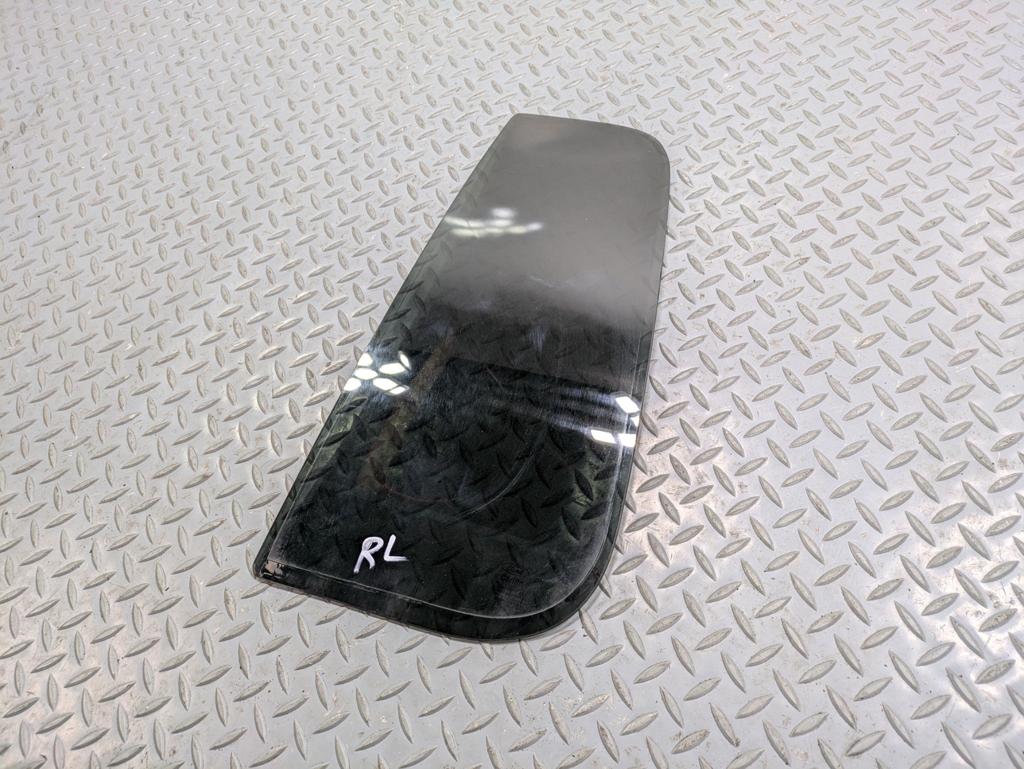 2006 - 2010 OEM FORD EXPLORER REAR LEFT DRIVER SIDE WINDOW VENT GLASS