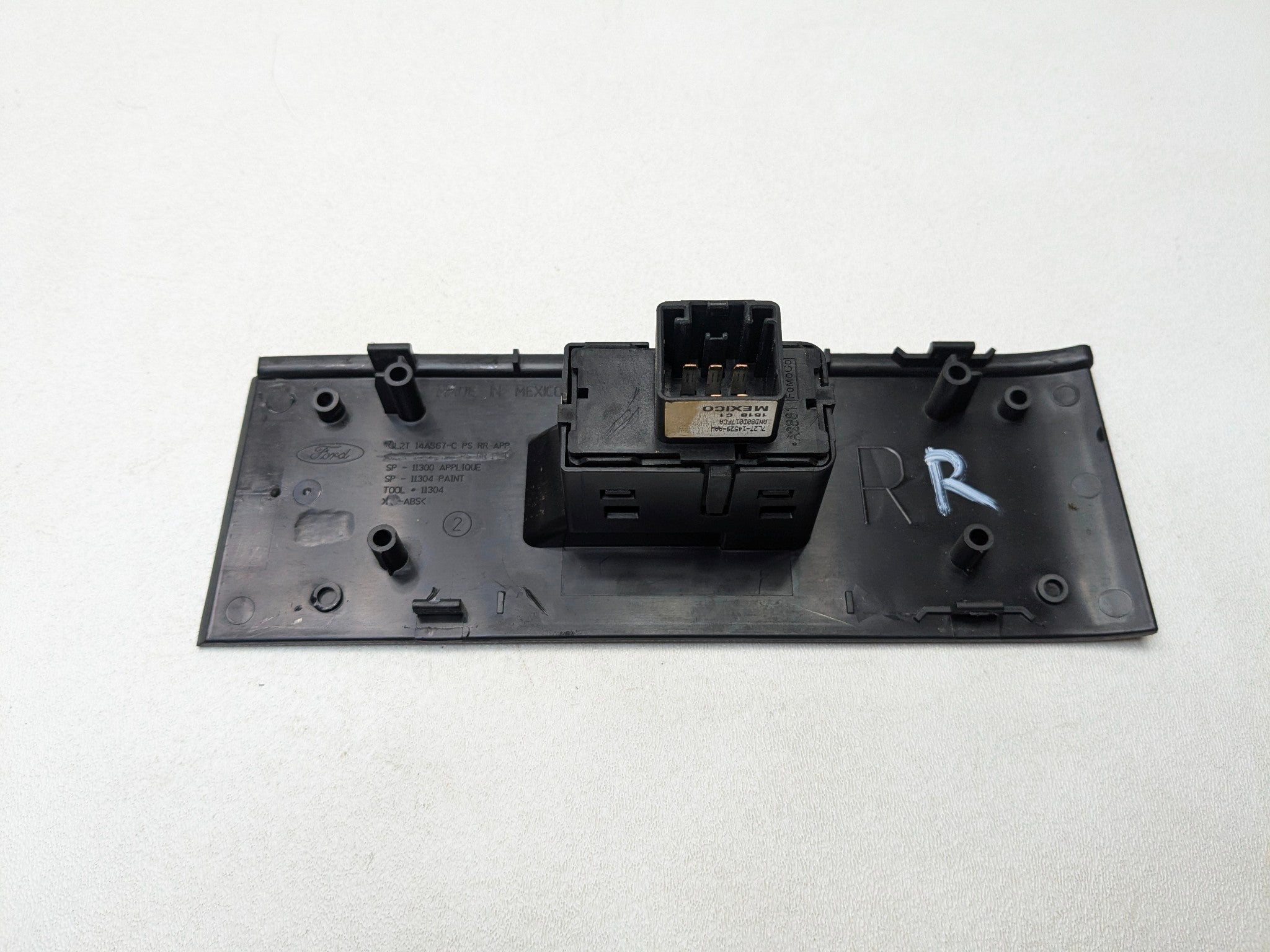 2006 - 2010 OEM FORD EXPLORER REAR LEFT DRIVER SIDE WINDOW CONTROL SWITCH