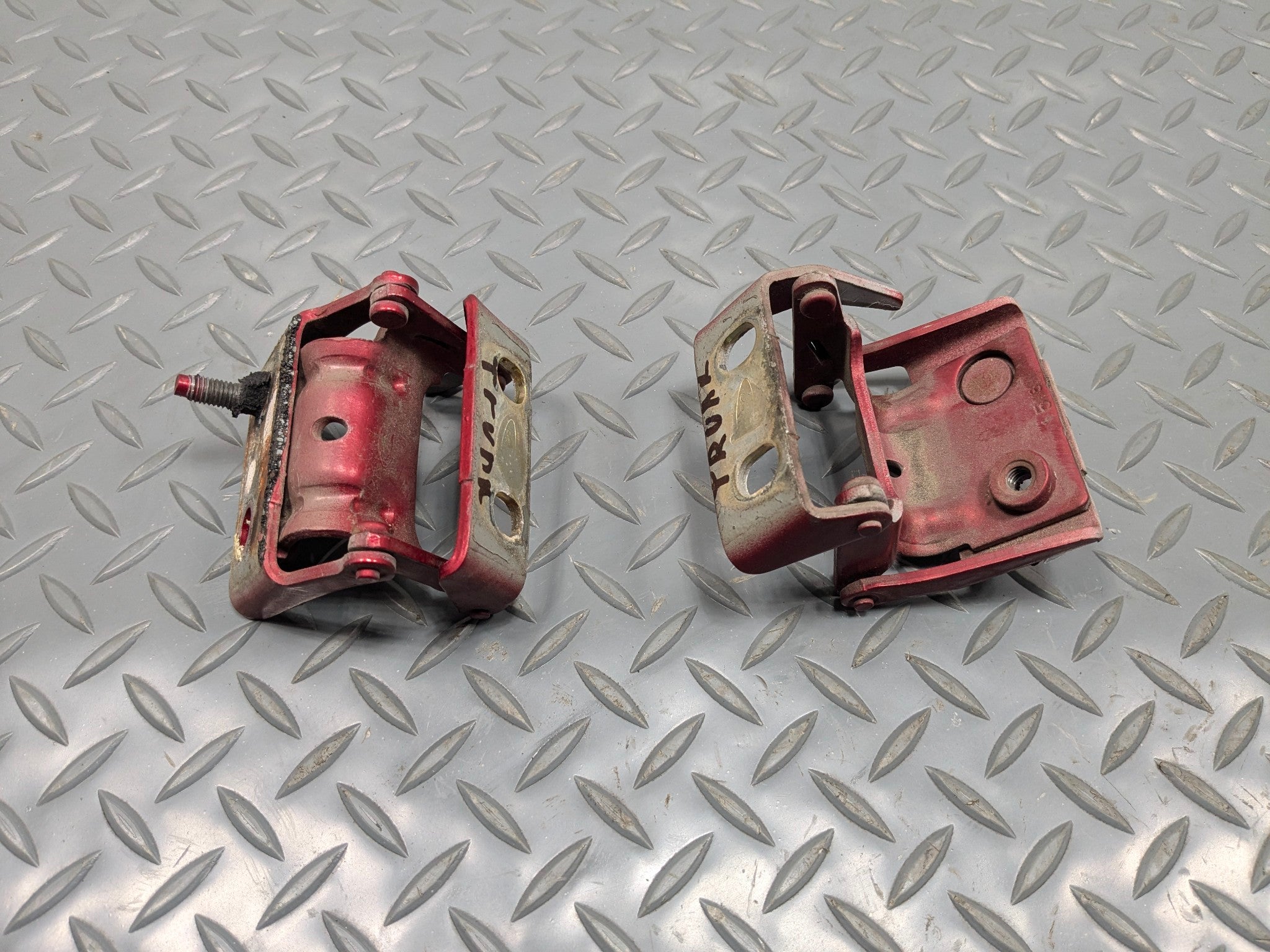 2006 - 2010 OEM FORD EXPLORER TRUNK LEFT AND RIGHT SIDE TAILGATE HINGE SET