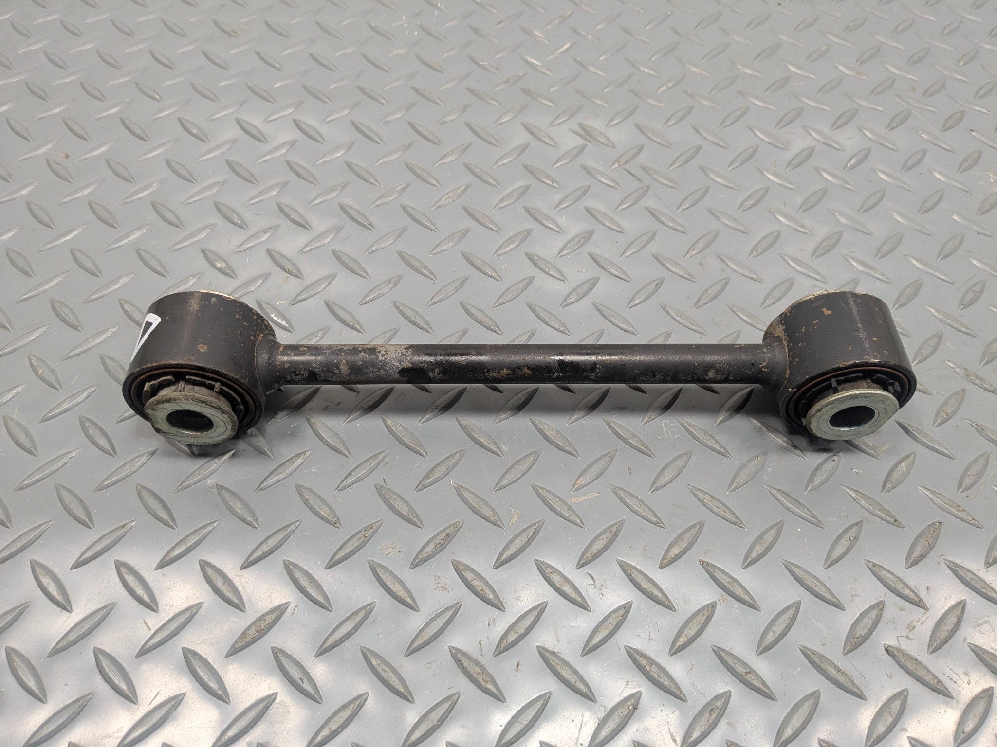 06 - 10 OEM FORD EXPLORER REAR LEFT SIDE SUSPENSION LOWER FORWARD CONTROL ARM