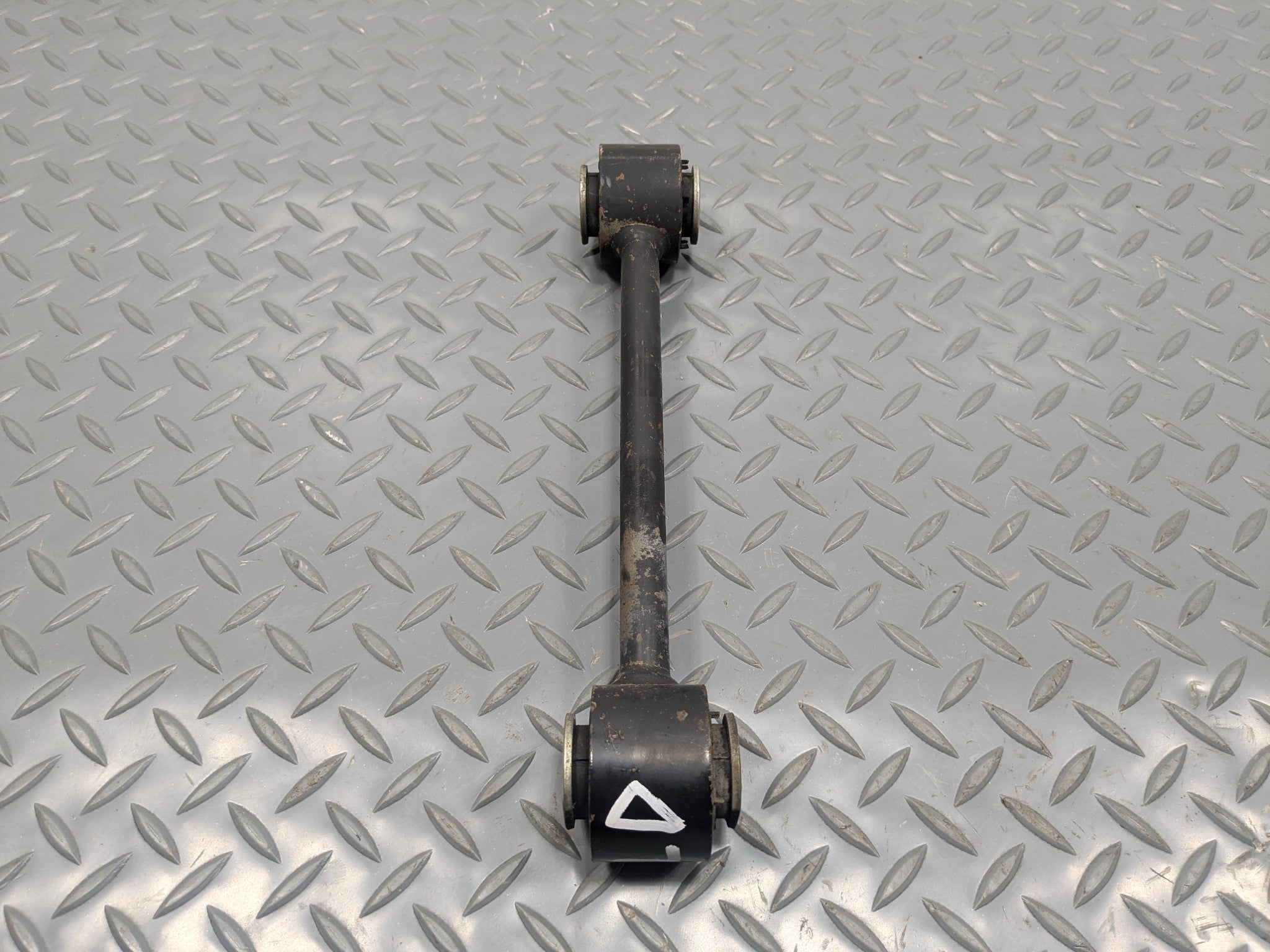 06 - 10 OEM FORD EXPLORER REAR LEFT SIDE SUSPENSION LOWER FORWARD CONTROL ARM