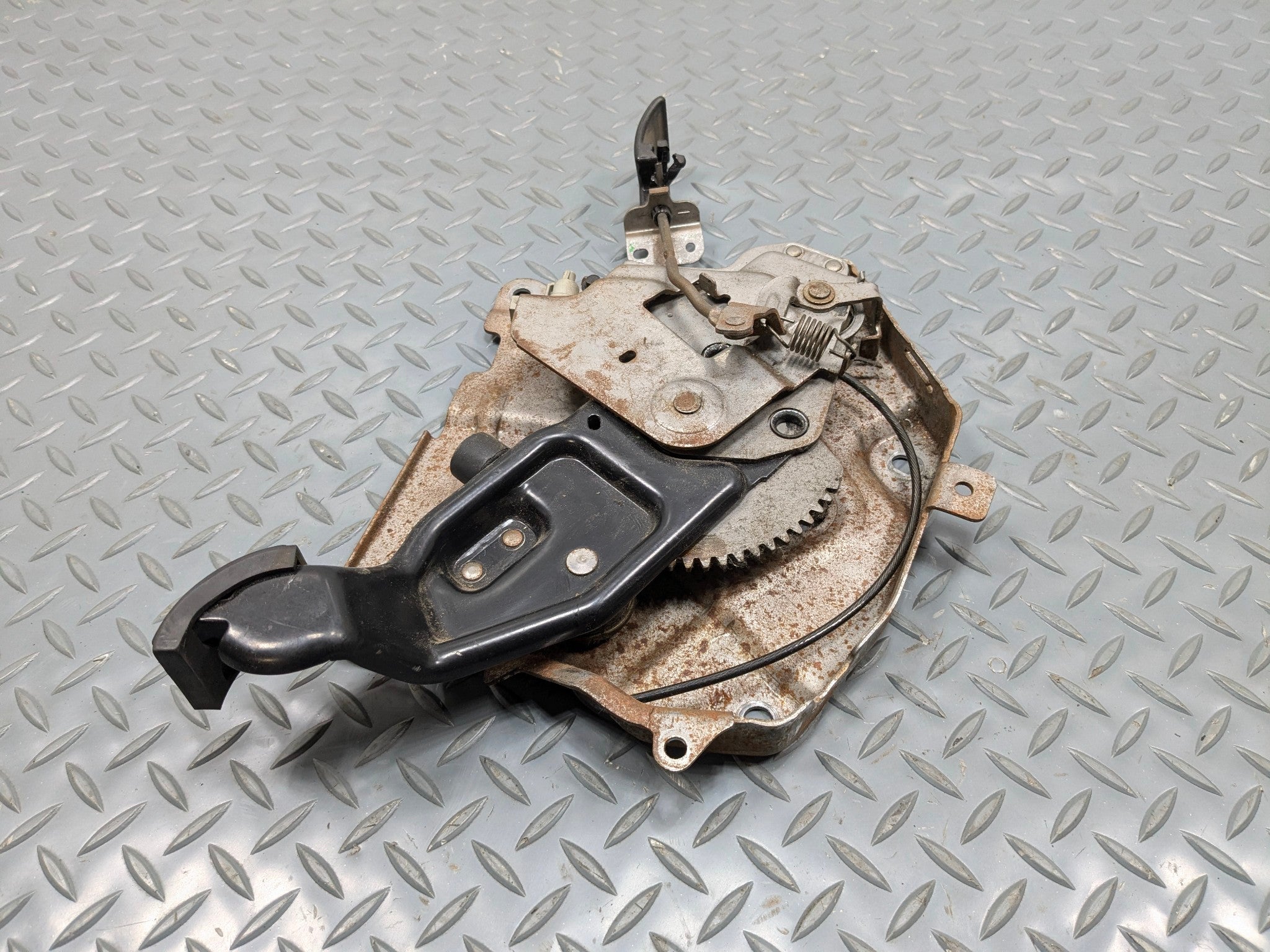 06 - 10 OEM FORD EXPLORER EMERGENCY PARKING BRAKE PEDAL WITH BRACKET ASSEMBLY