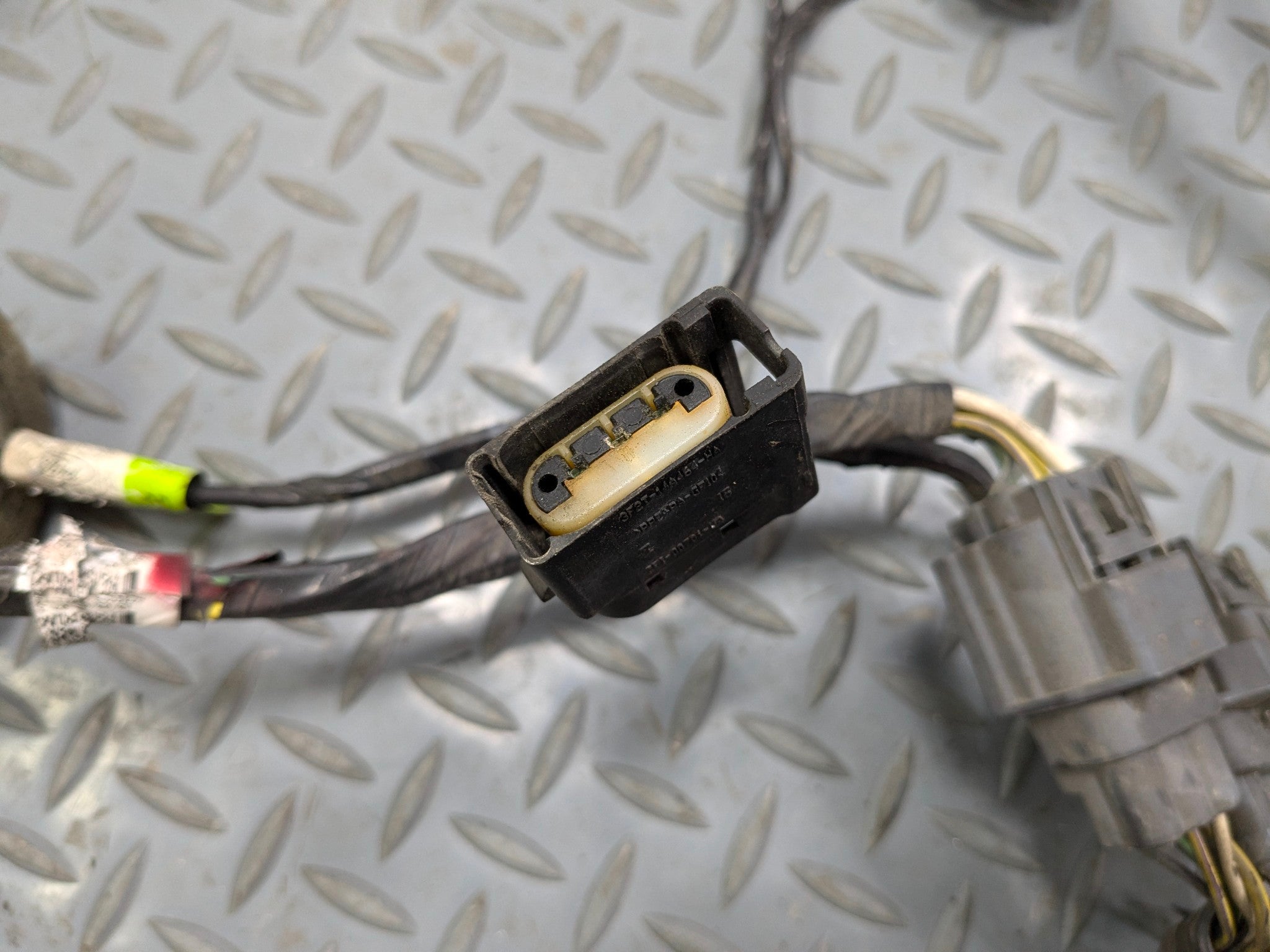 2006 - 2010 OEM FORD EXPLORER REAR SUBFRAME CROSSMEMBER WIRE WIRING HARNESS