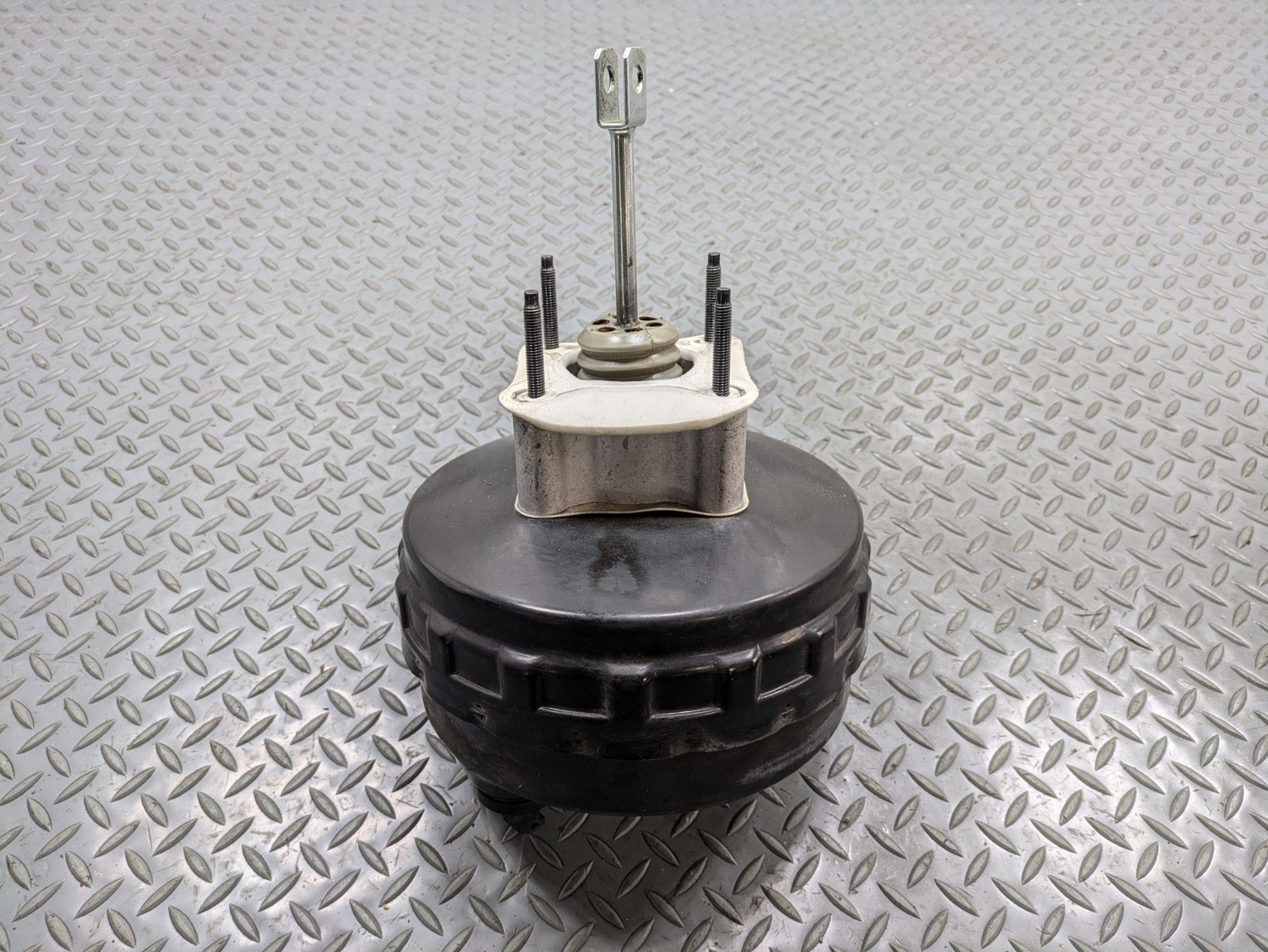 2006 - 2010 OEM FORD EXPLORER POWER BRAKE BOOSTER ASSEMBLY