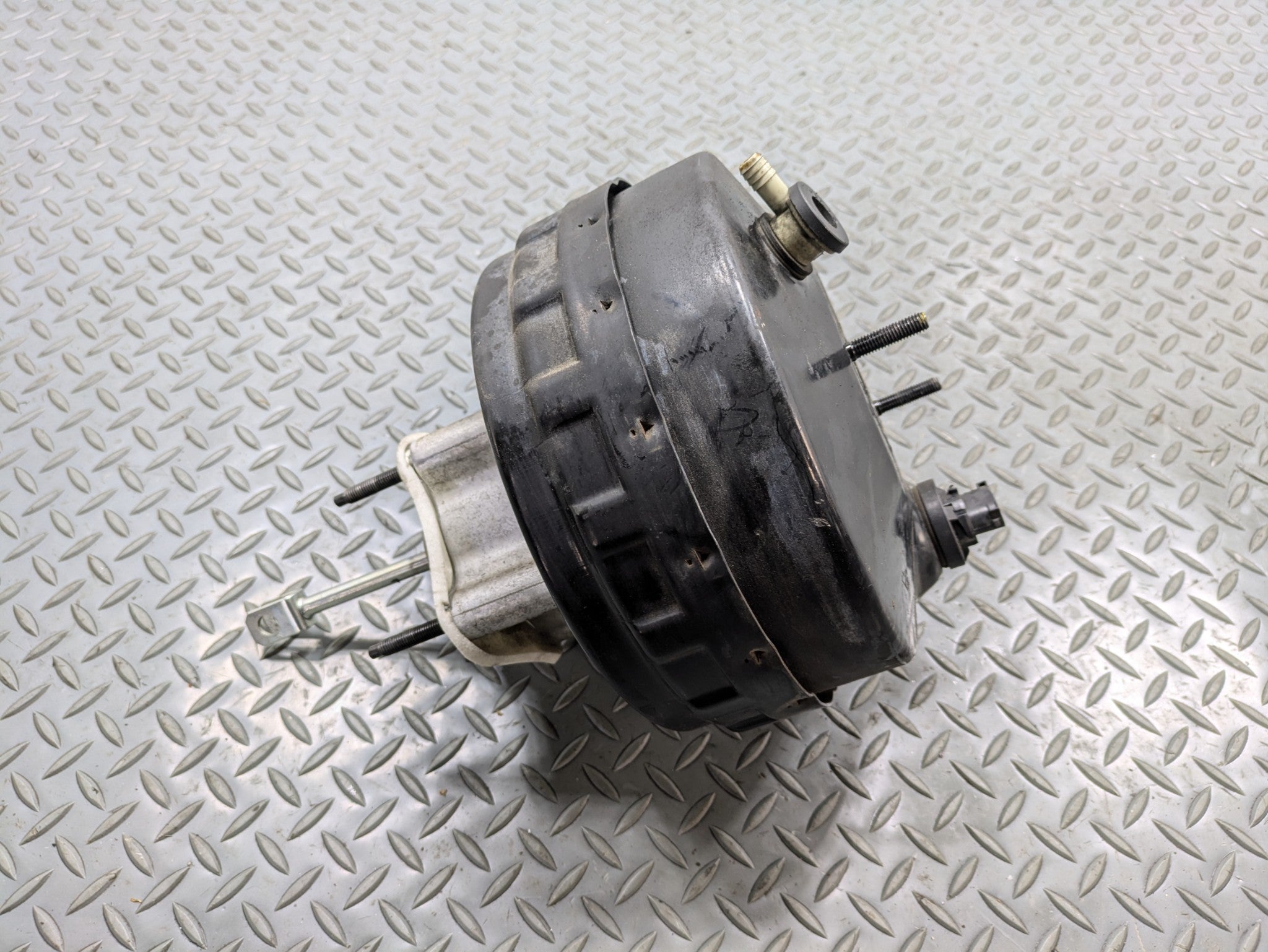 2006 - 2010 OEM FORD EXPLORER POWER BRAKE BOOSTER ASSEMBLY