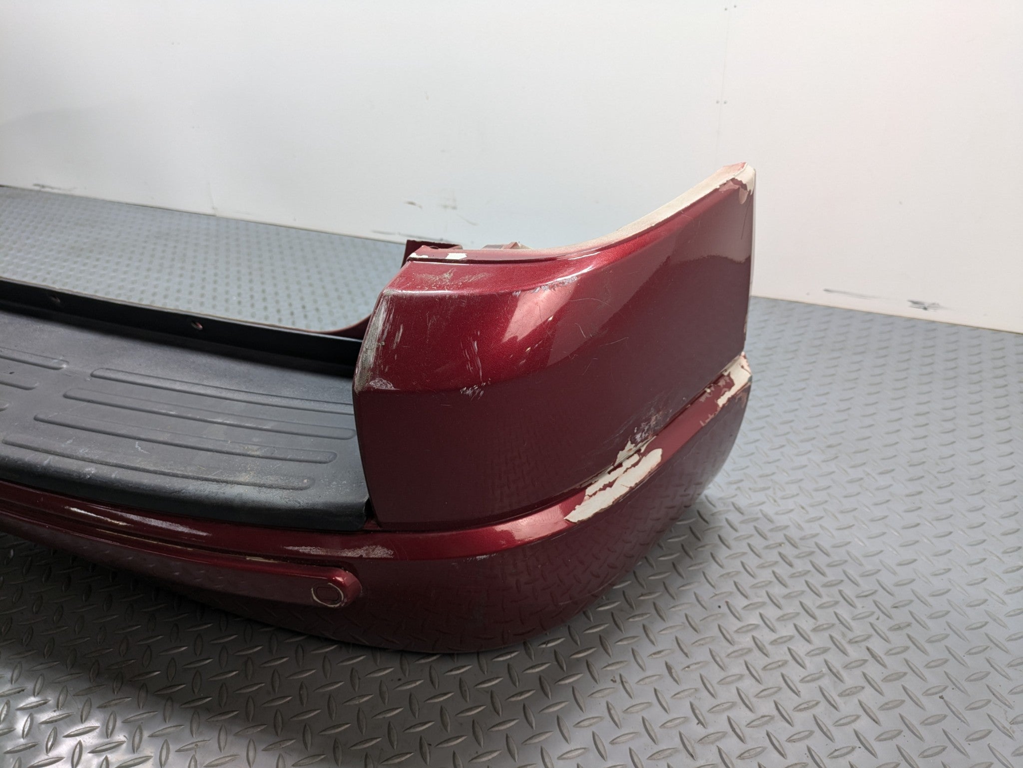 06 - 10 OEM FORD EXPLORER REAR BUMPER COVER PANEL ASSEMBLY EXCLUDING SPORT TRAC