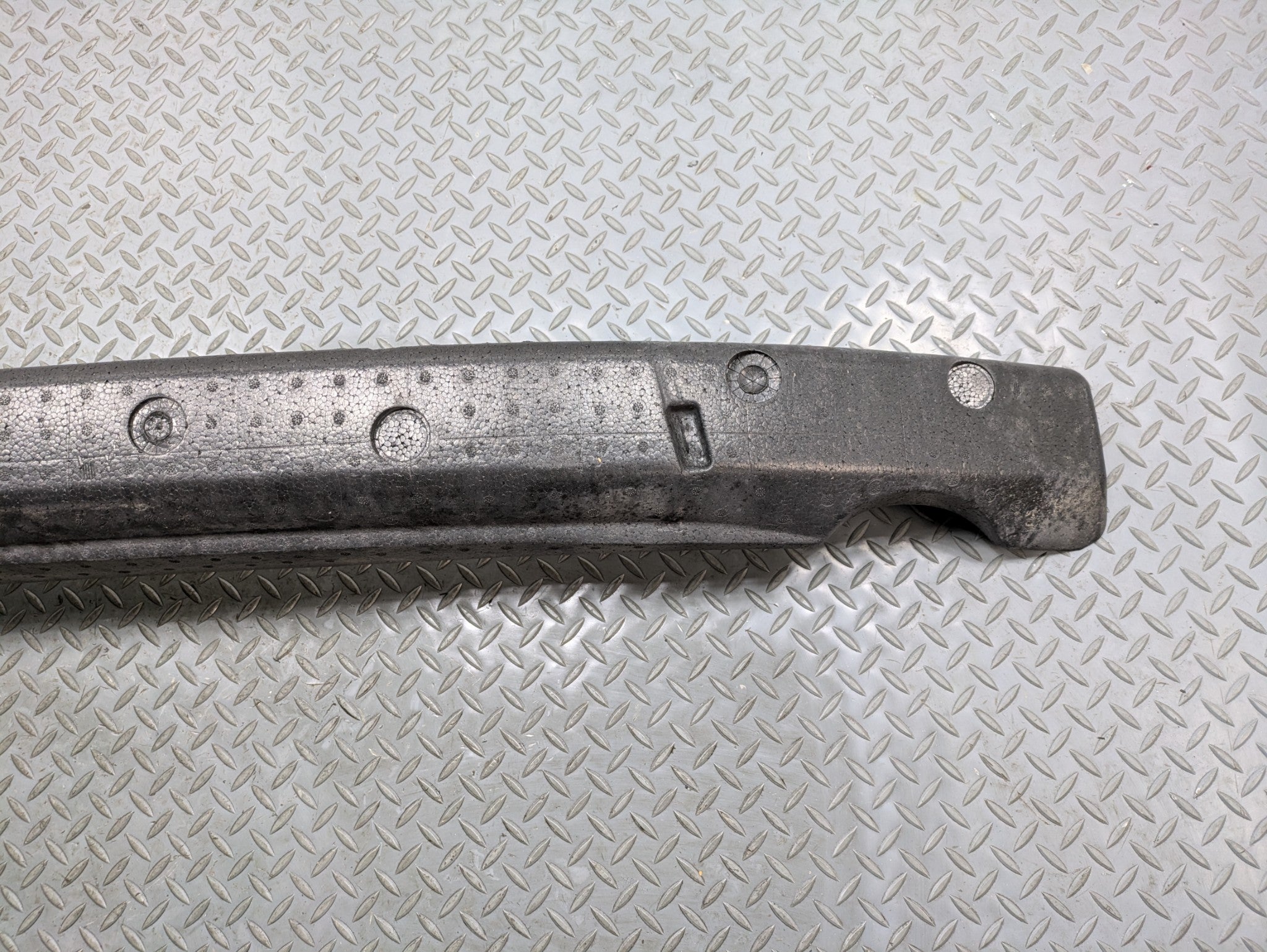 06 - 10 OEM FORD EXPLORER FRONT BUMPER REINFORCEMENT IMPACT ENERGY ABSORBER FOAM