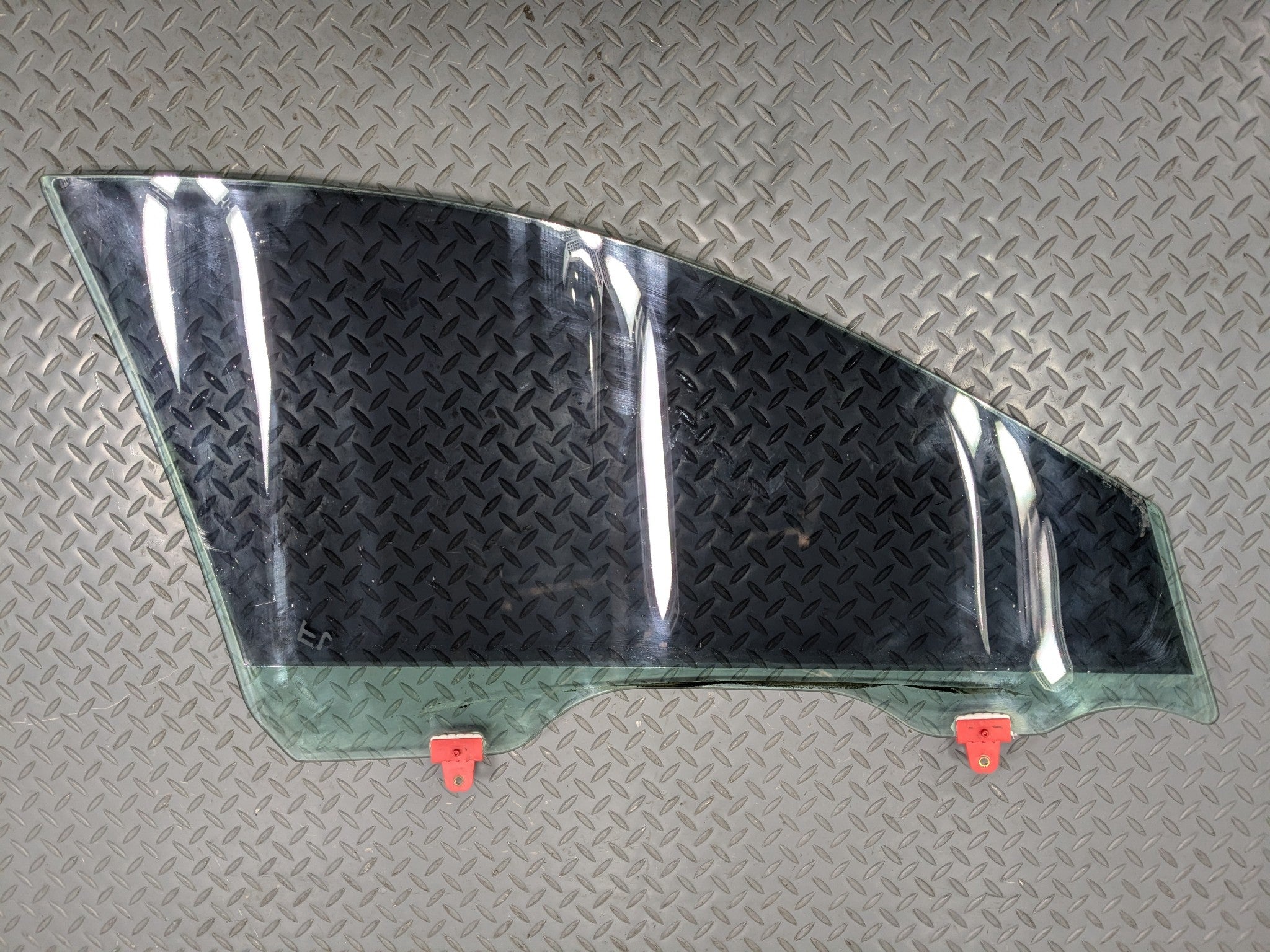 2004 - 2006 OEM NISSAN MAXIMA FRONT LEFT DRIVER SIDE DOOR WINDOW GLASS
