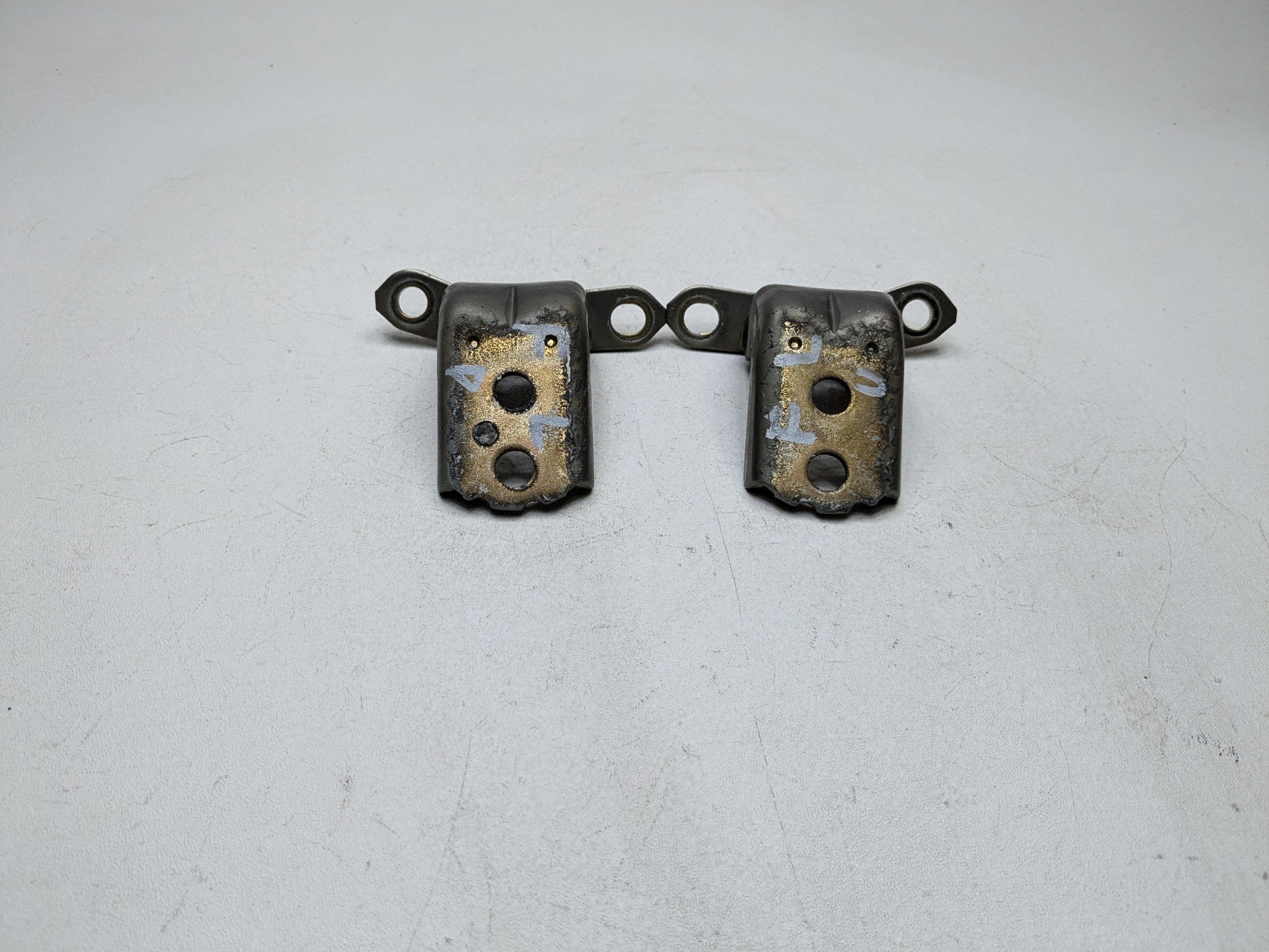 2004 - 2006 OEM NISSAN MAXIMA FRONT LEFT SIDE UPPER AND LOWER DOOR HINGE SET