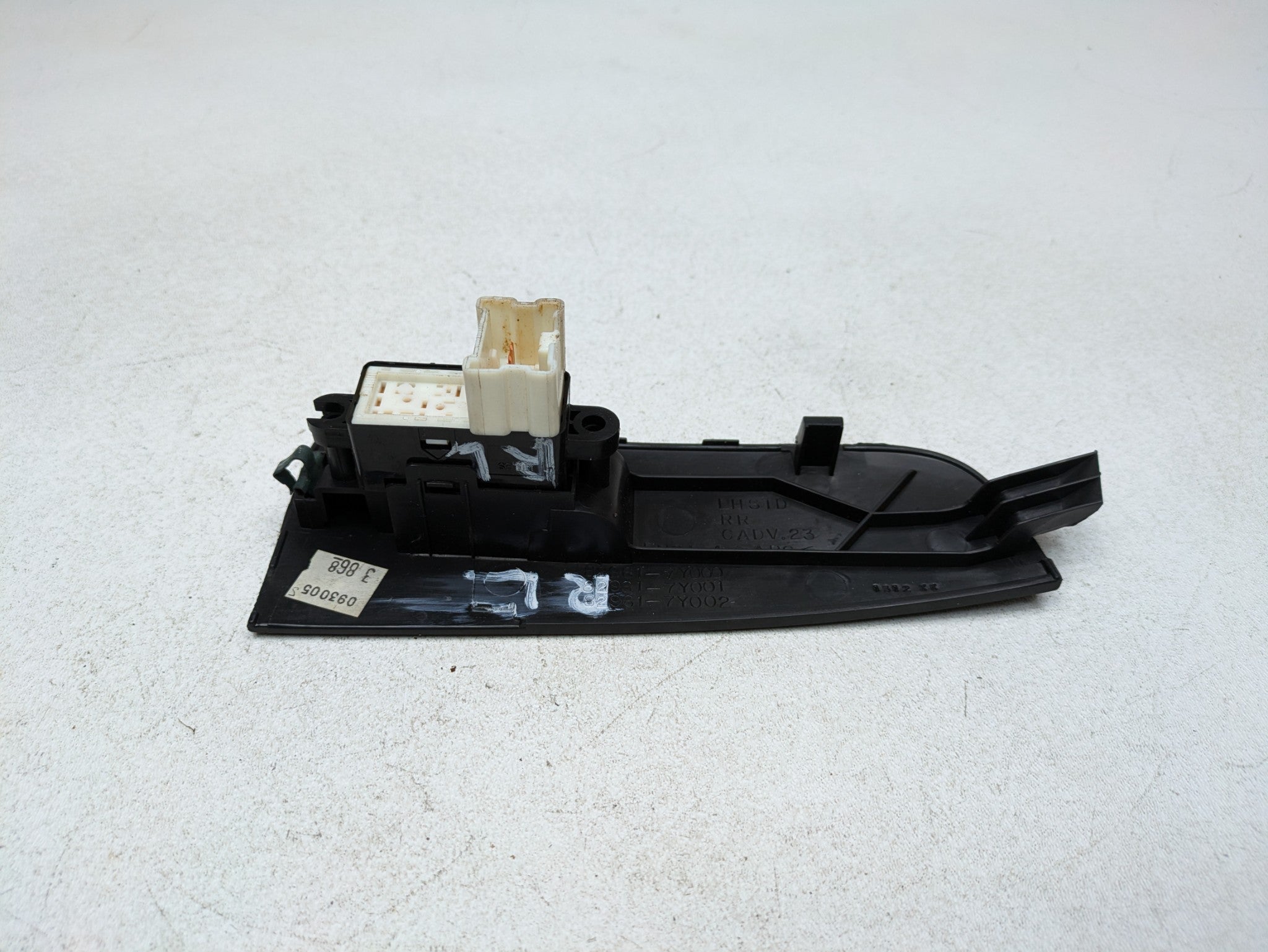 2004 - 2006 OEM NISSAN MAXIMA REAR LEFT DRIVER SIDE DOOR CONTROL SWITCH ASSEMBLY