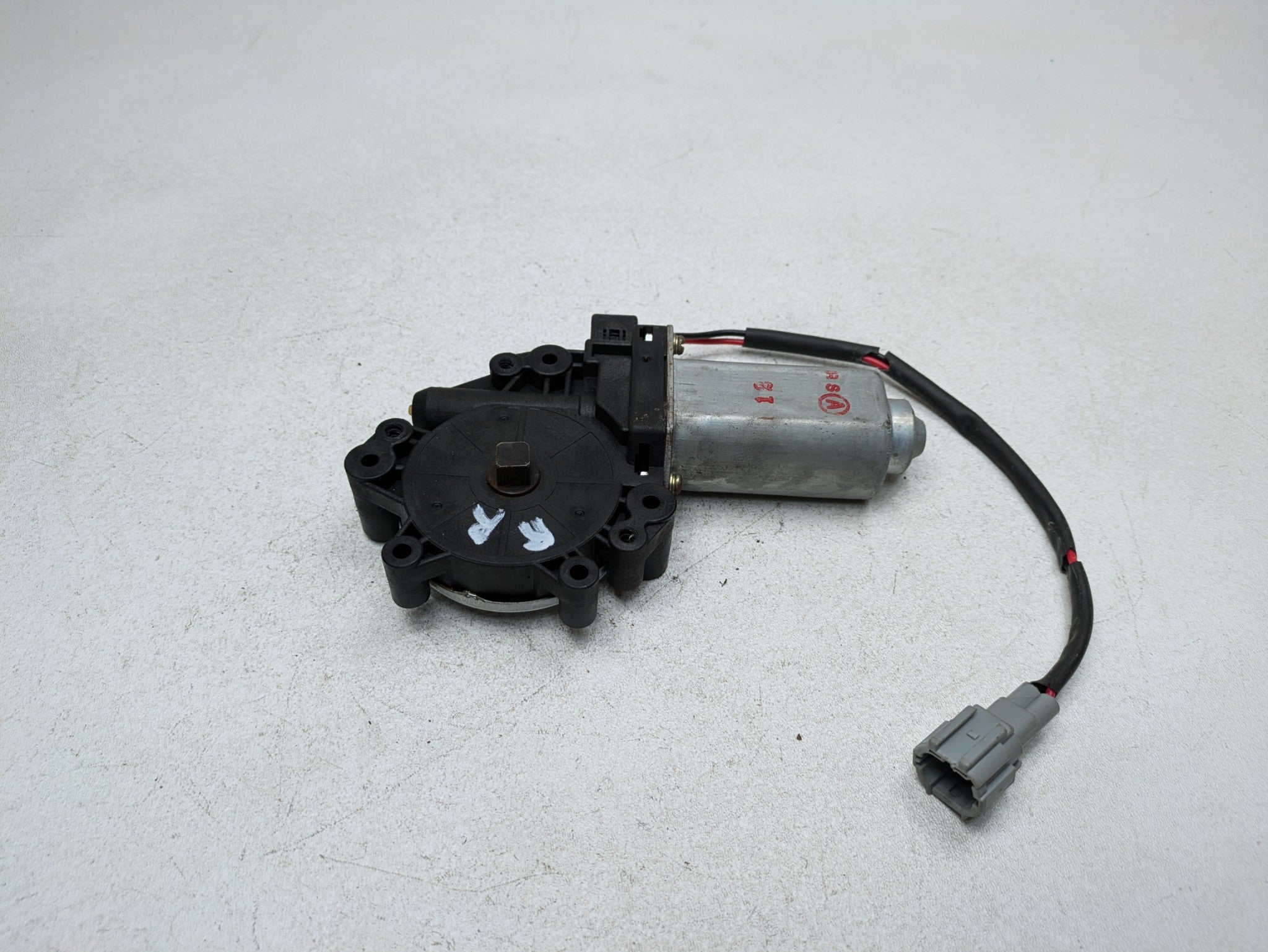 2004 - 2006 OEM NISSAN MAXIMA REAR RIGHT PASSENGER SIDE POWER WINDOW MOTOR