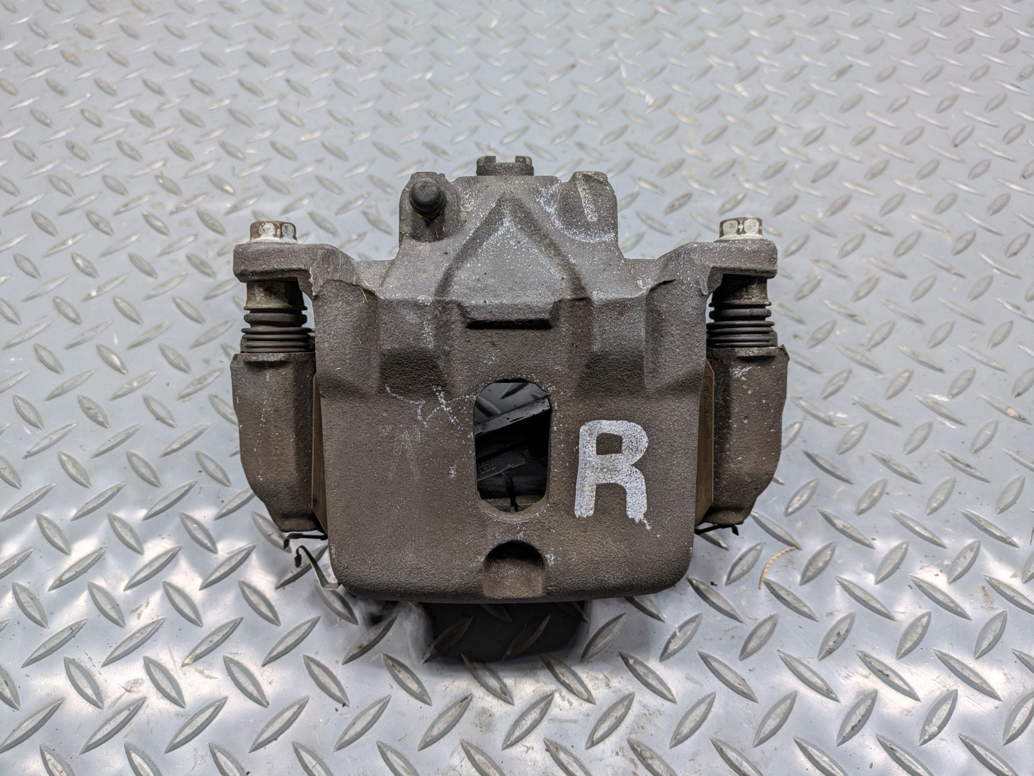2004 - 2006 OEM NISSAN MAXIMA FRONT RIGHT PASSENGER SIDE BRAKE CALIPER ASSEMBLY