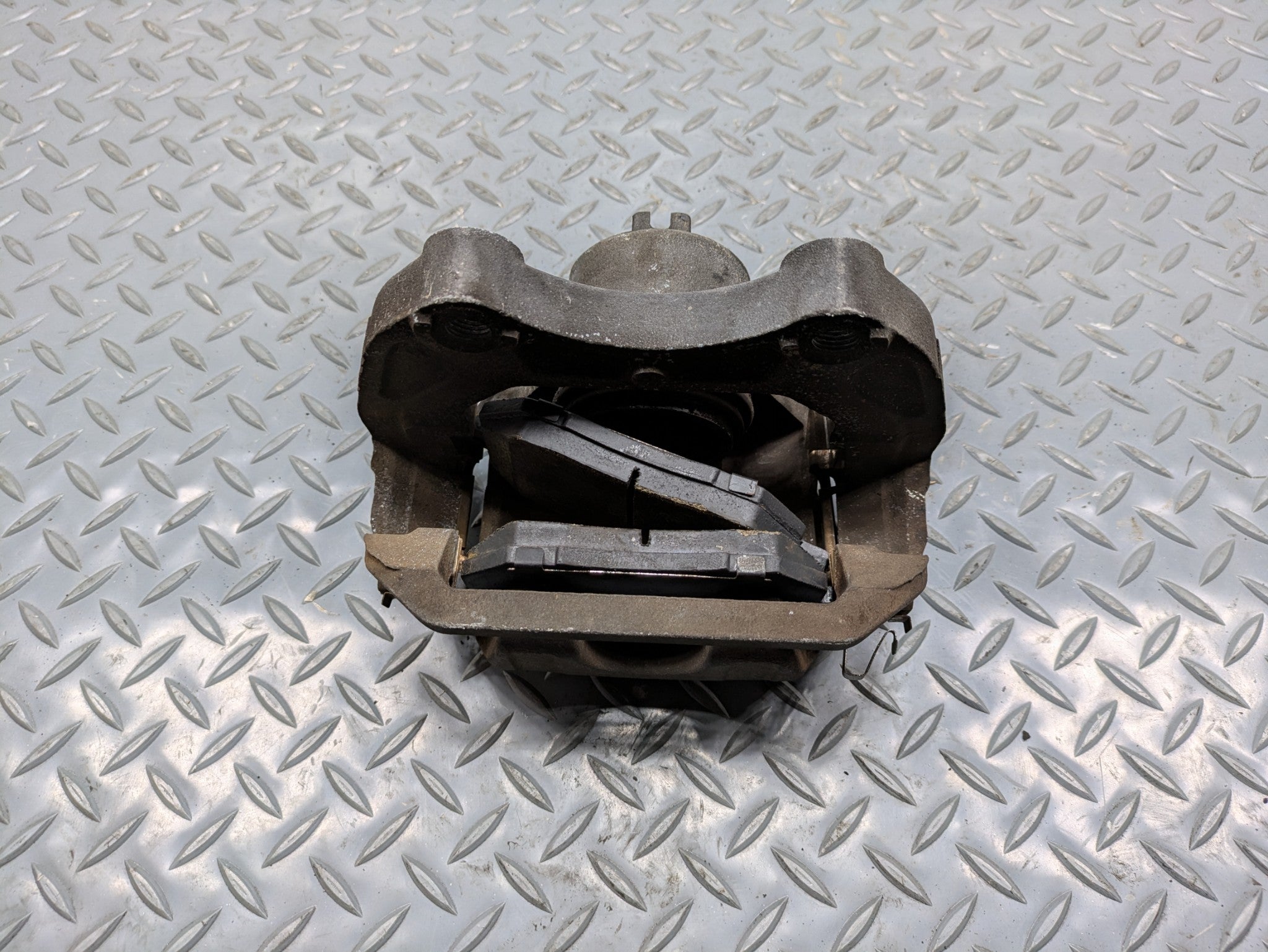 2004 - 2006 OEM NISSAN MAXIMA FRONT RIGHT PASSENGER SIDE BRAKE CALIPER ASSEMBLY