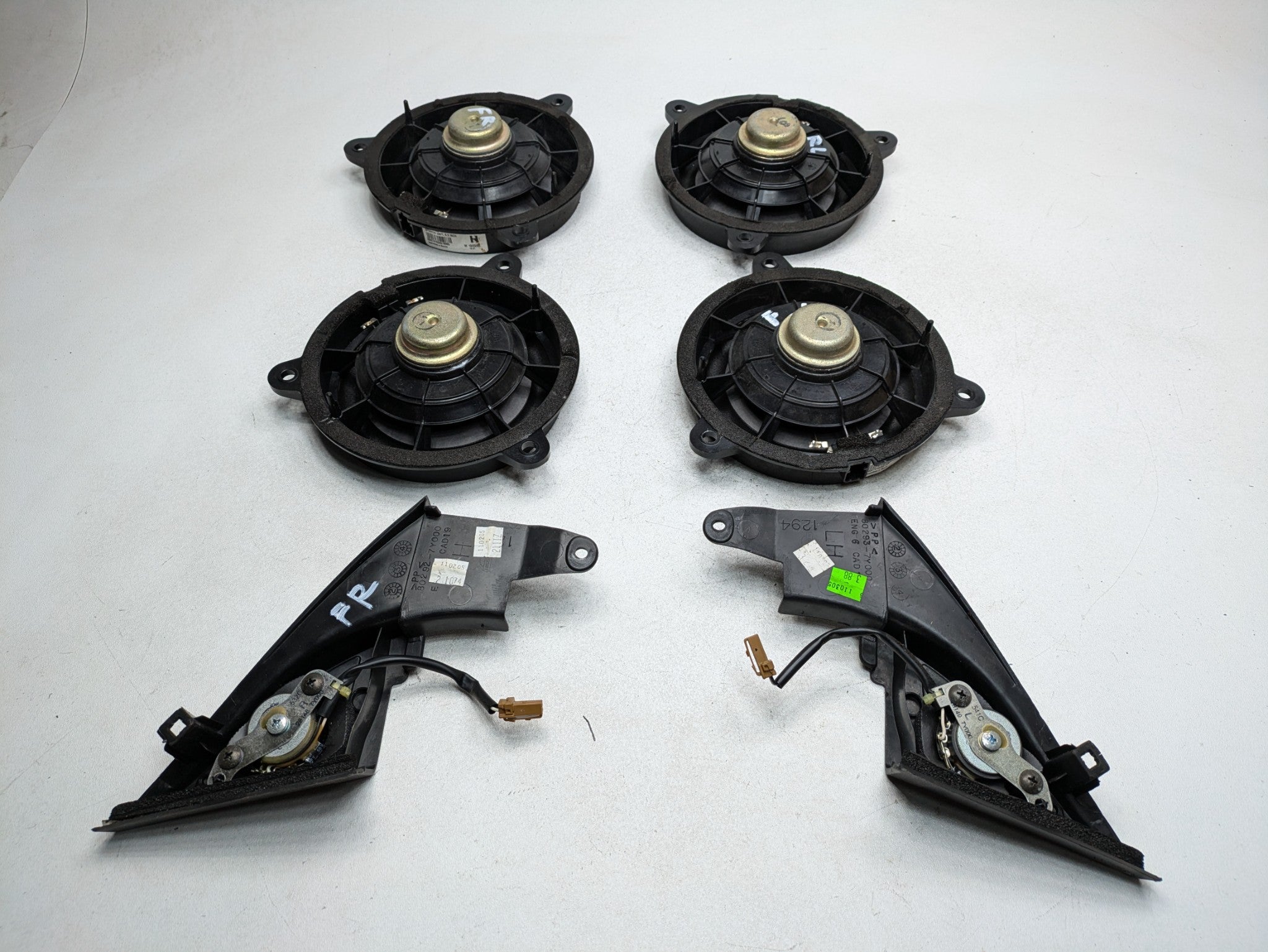 2004 - 2006 OEM NISSAN MAXIMA FRONT REAR LEFT AND RIGHT SIDE DOOR SPEAKER SET