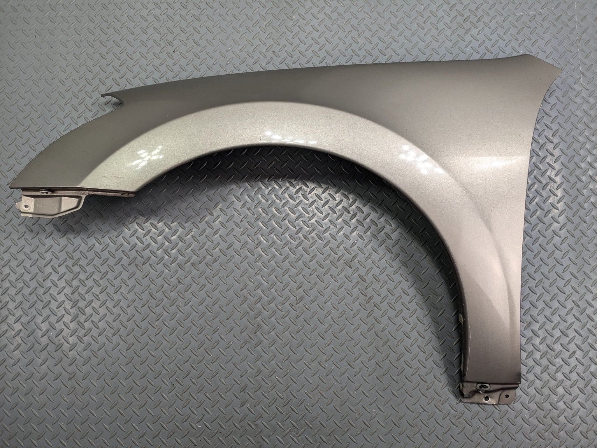 2004 - 2006 OEM NISSAN MAXIMA FRONT LEFT DRIVER SIDE FENDER COVER PANEL ASSEMBLY