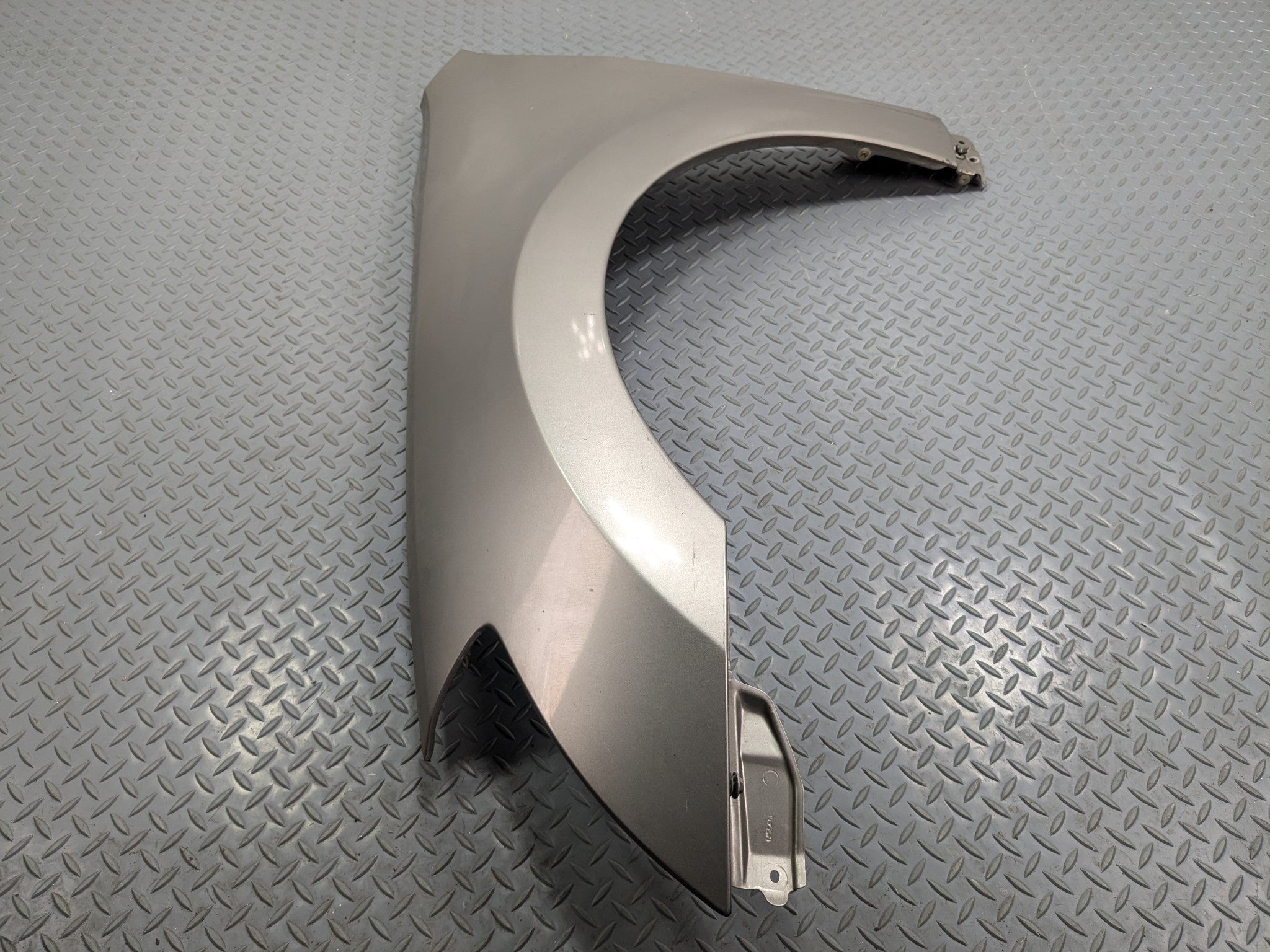 2004 - 2006 OEM NISSAN MAXIMA FRONT LEFT DRIVER SIDE FENDER COVER PANEL ASSEMBLY