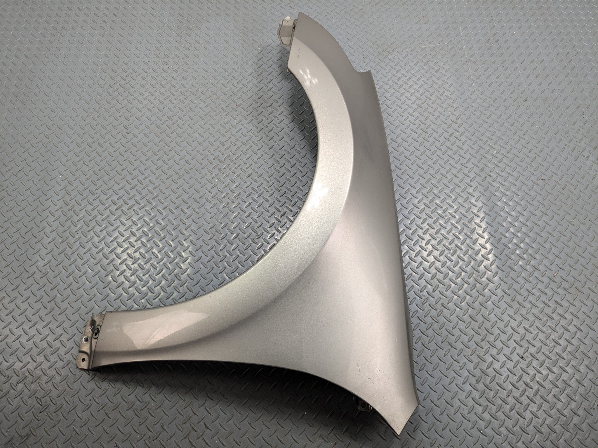 2004 - 2006 OEM NISSAN MAXIMA FRONT LEFT DRIVER SIDE FENDER COVER PANEL ASSEMBLY