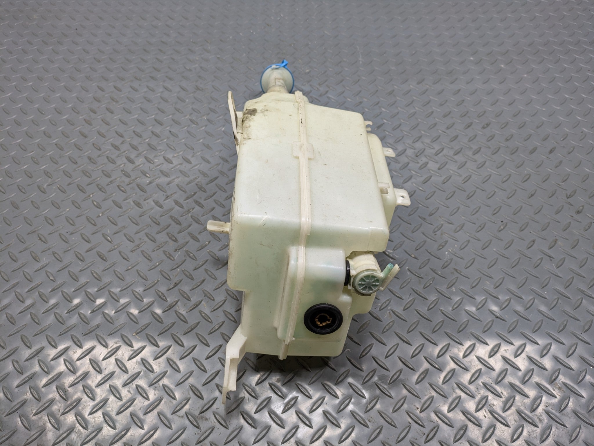 2004 - 2006 OEM NISSAN MAXIMA WINDSHIELD WASHER BOTTLE RESERVOIR TANK