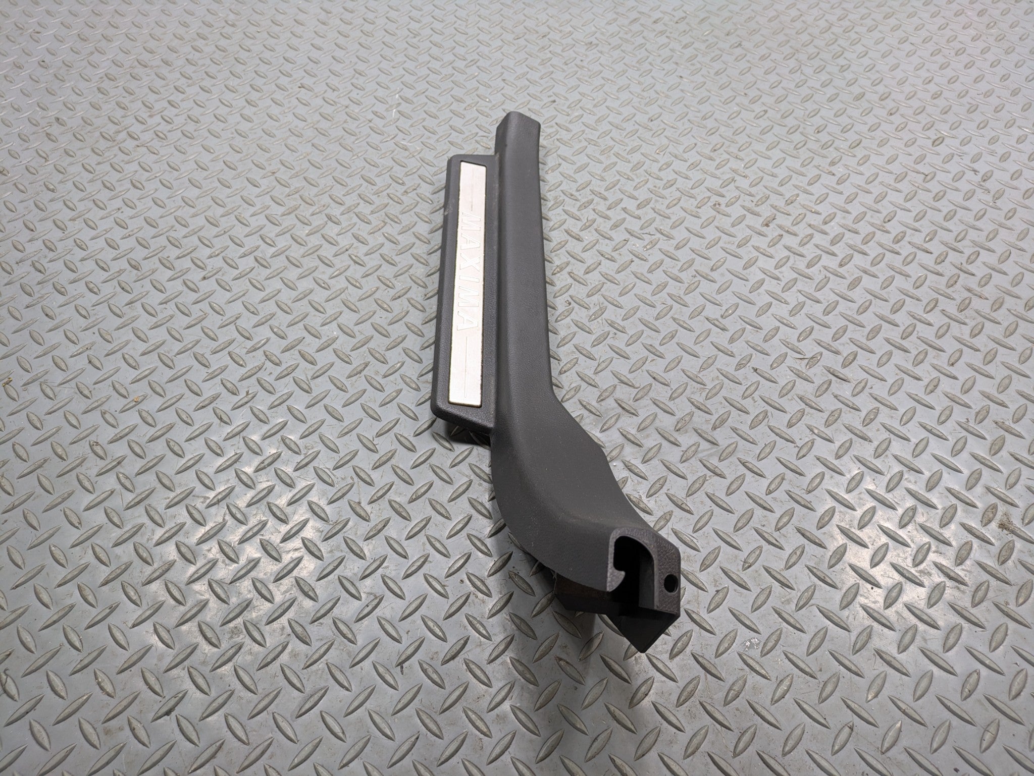 2004 - 2006 OEM NISSAN MAXIMA REAR LEFT DRIVER SIDE DOOR SILL SCUFF PLATE TRIM