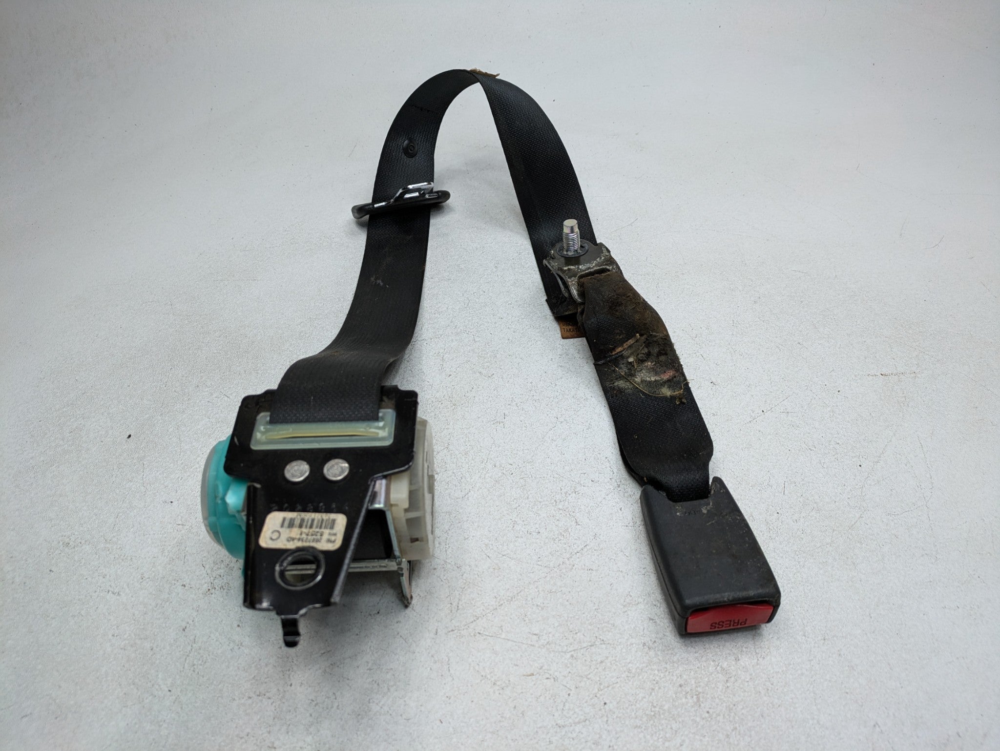 2004 - 2006 OEM NISSAN MAXIMA REAR CENTER SEAT BELT RETRACTOR WITH BUCKLE BLACK