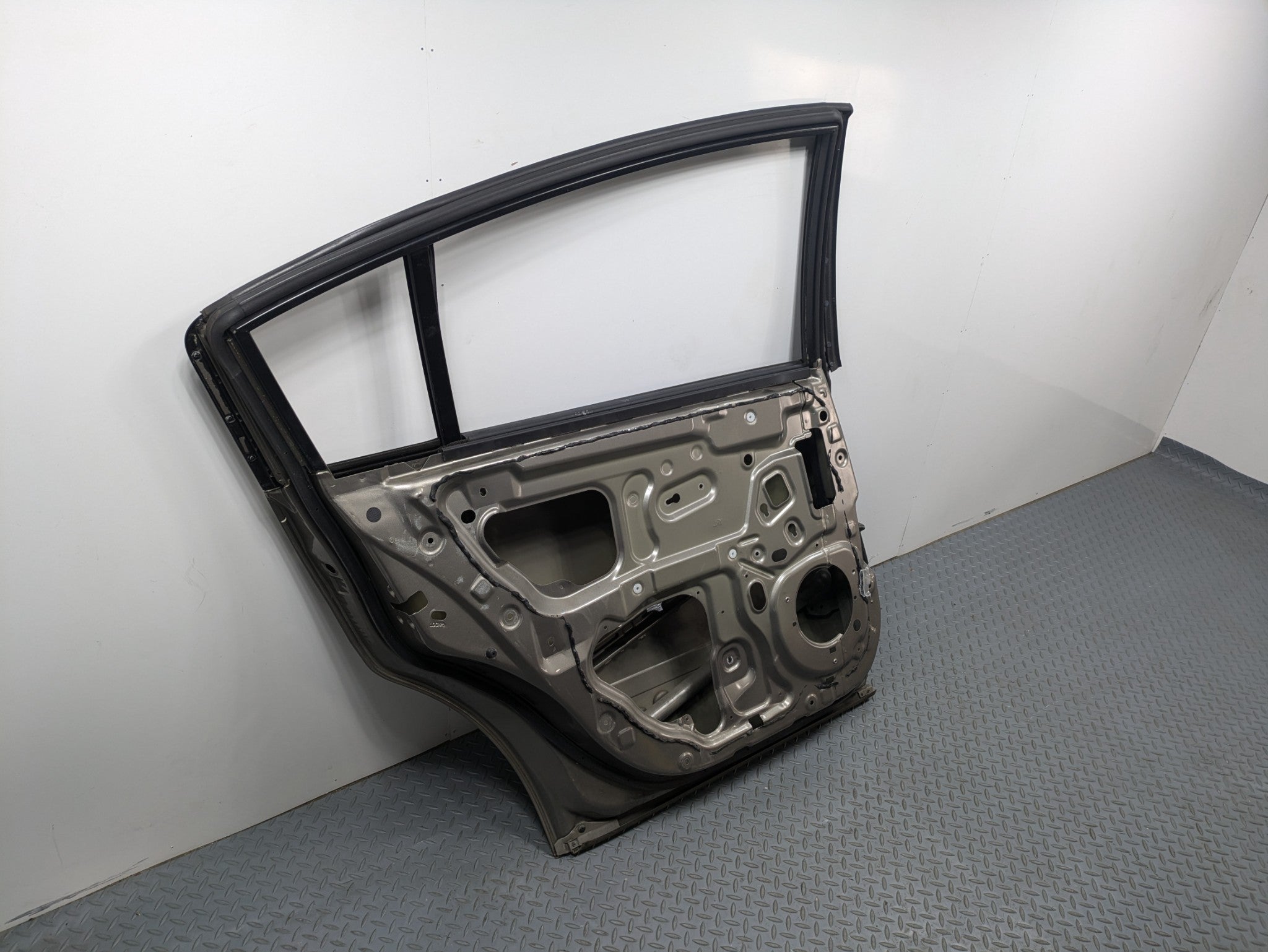 2004 - 2006 OEM NISSAN MAXIMA REAR LEFT DRIVER SIDE DOOR SHELL PANEL ASSEMBLY