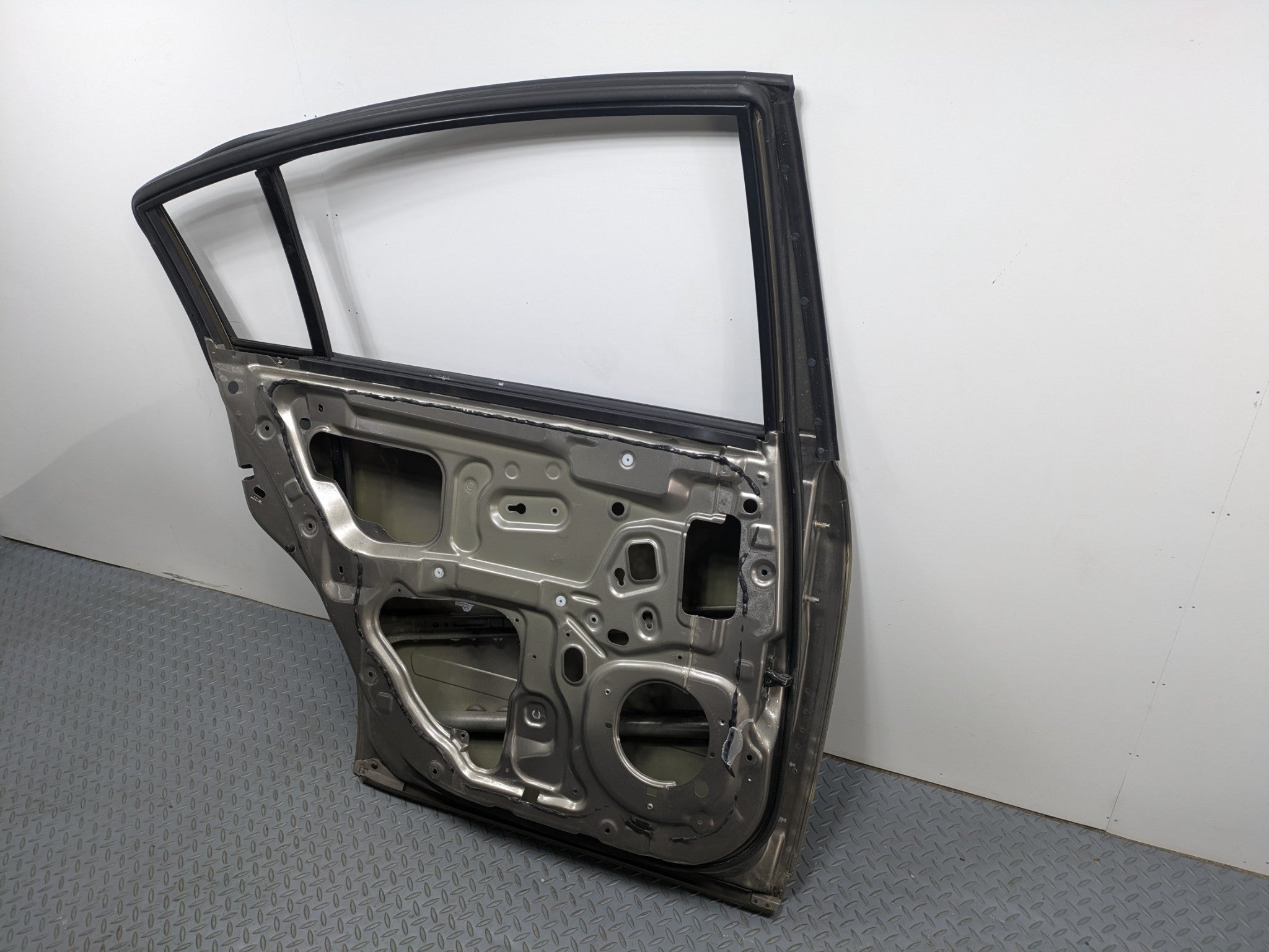 2004 - 2006 OEM NISSAN MAXIMA REAR LEFT DRIVER SIDE DOOR SHELL PANEL ASSEMBLY