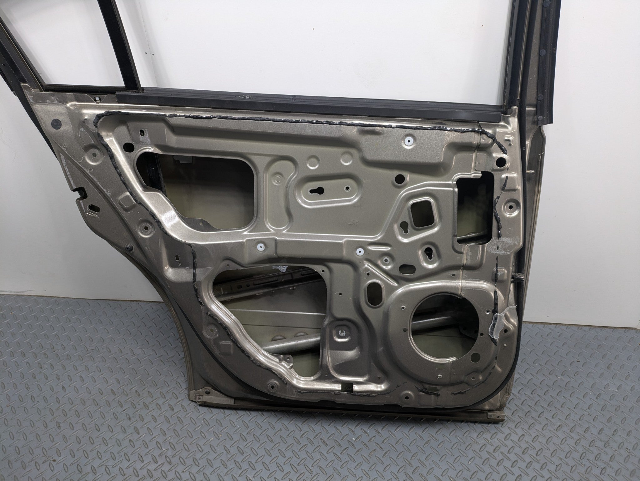 2004 - 2006 OEM NISSAN MAXIMA REAR LEFT DRIVER SIDE DOOR SHELL PANEL ASSEMBLY