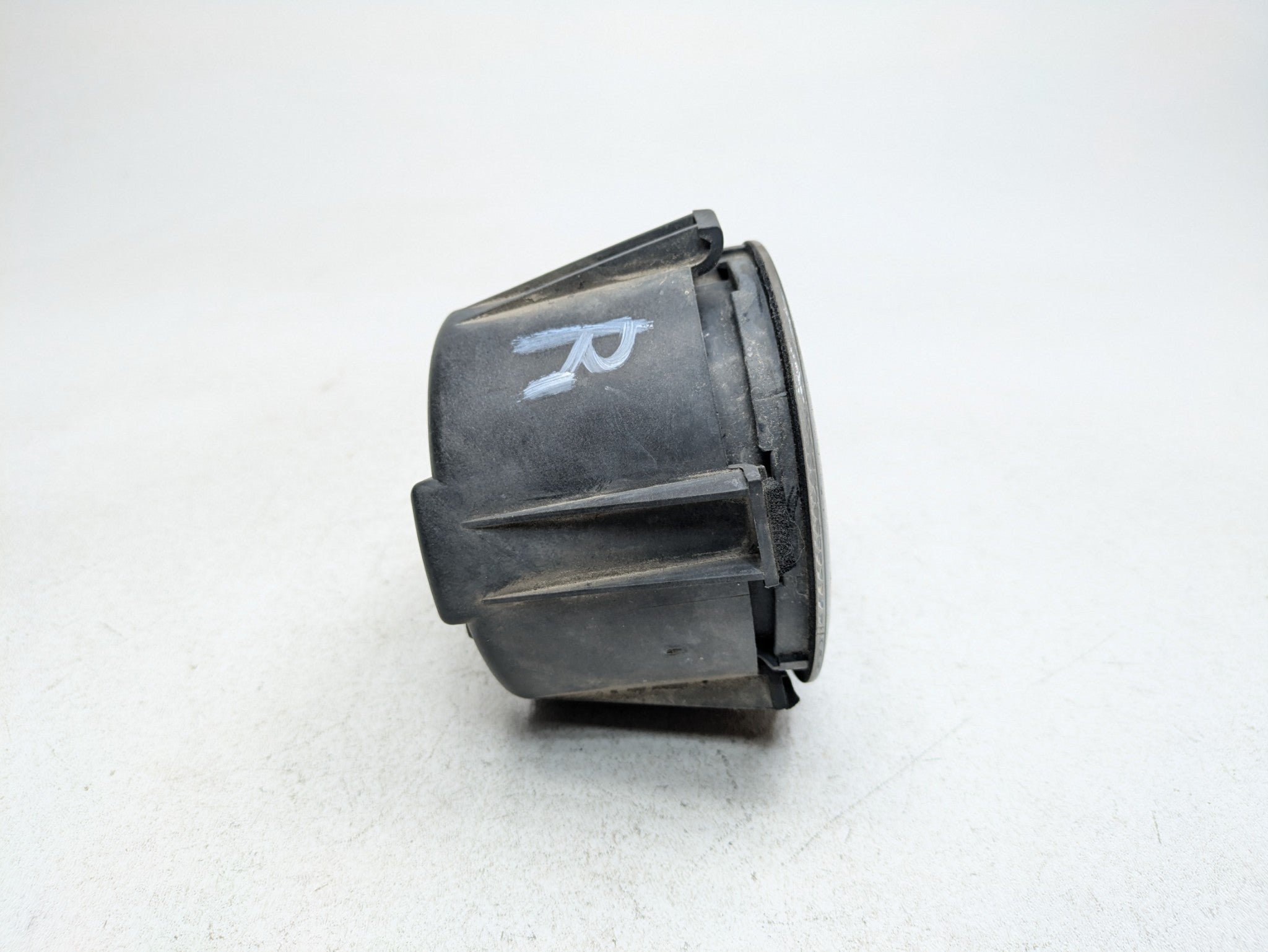 2004 - 2006 OEM NISSAN MAXIMA FRONT RIGHT PASSENGER SIDE FOG LIGHT LAMP ASSEMBLY
