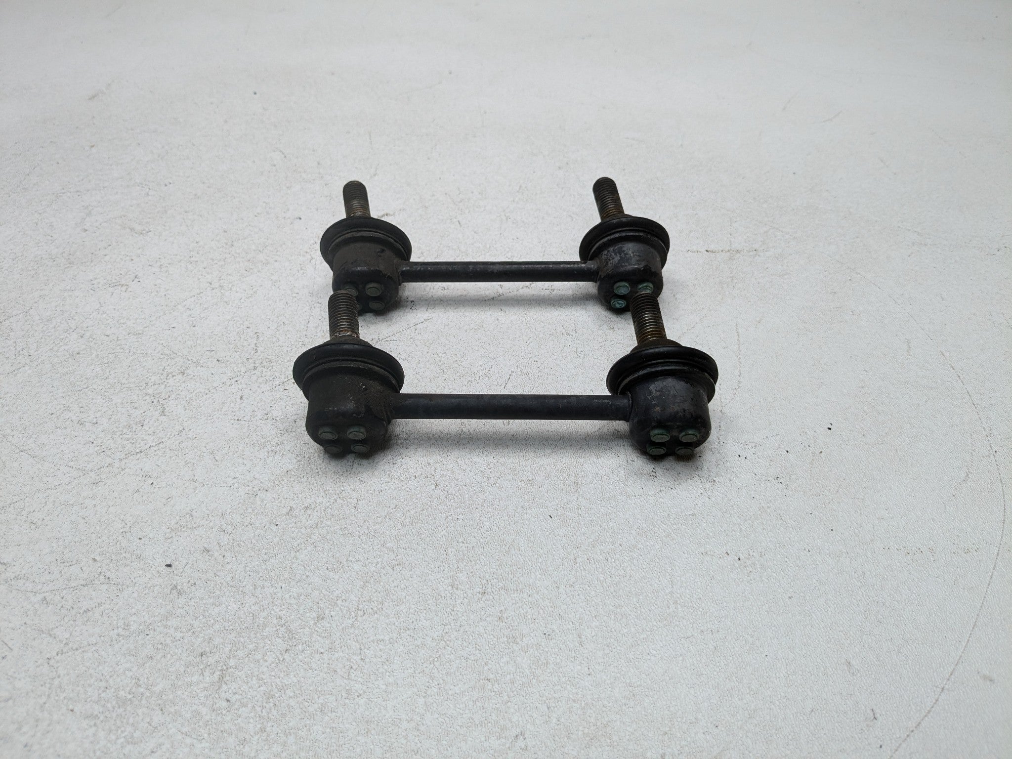 2004 - 2006 OEM NISSAN MAXIMA REAR LEFT AND RIGHT SIDE STABILIZER SWAY BAR LINK