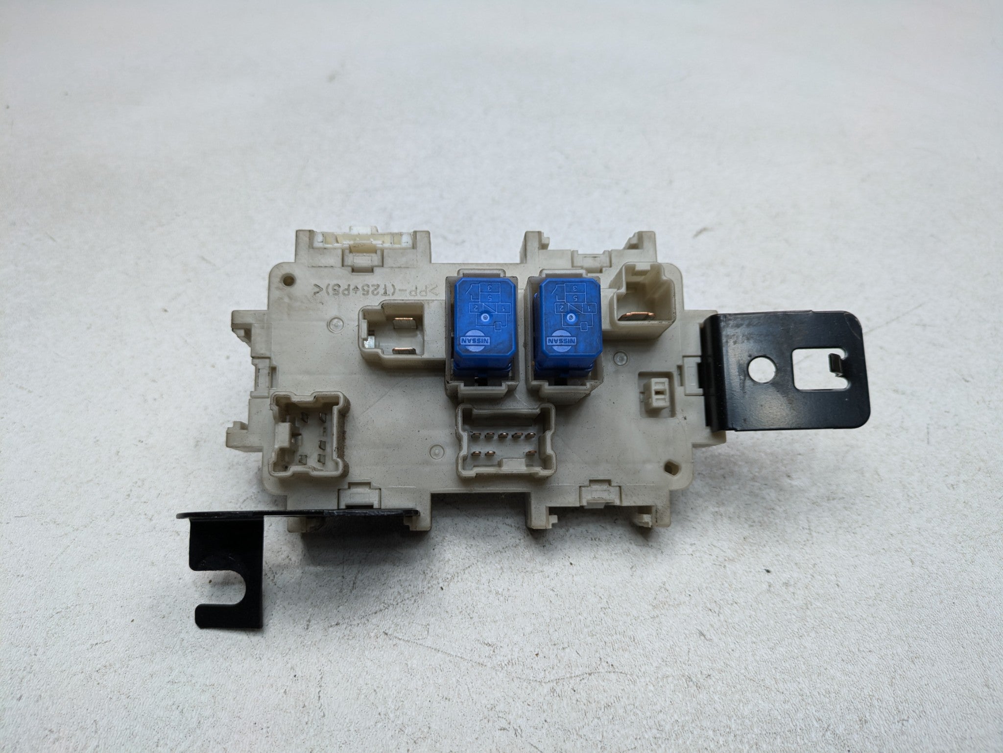 2004 - 2006 OEM NISSAN MAXIMA INTERIOR CABIN FUSE RELAY JUNCTION BOX ASSEMBLY