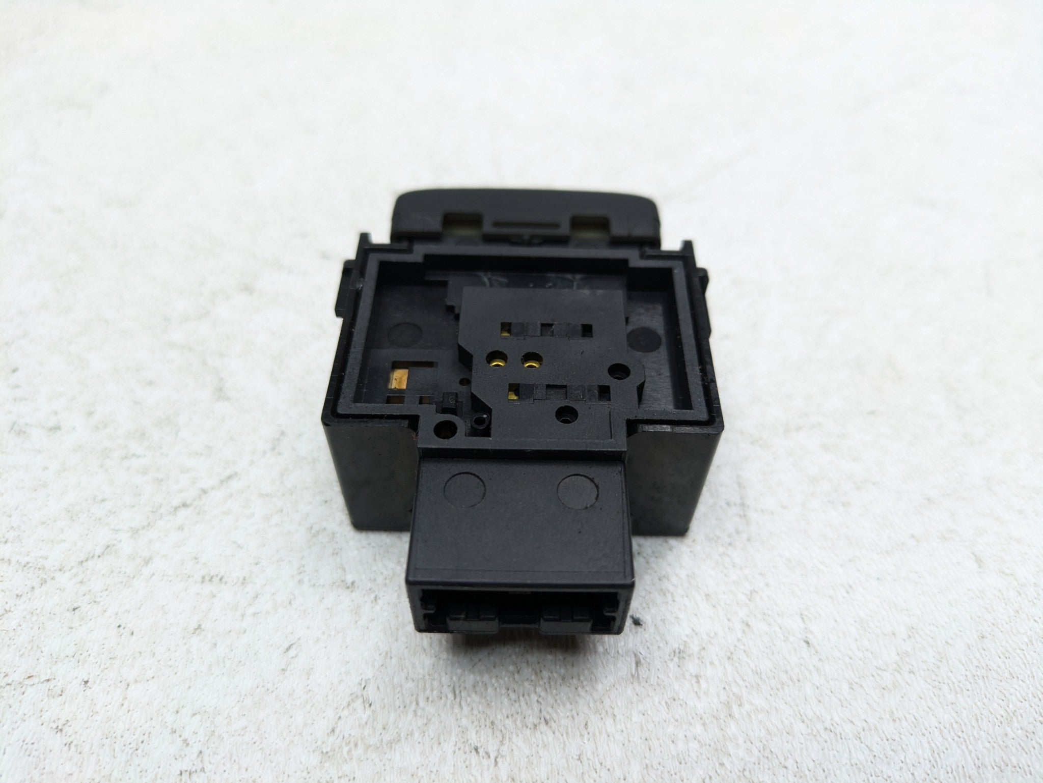 2004 - 2006 OEM NISSAN MAXIMA TRACTION CONTROL TCS BUTTON SWITCH ASSEMBLY