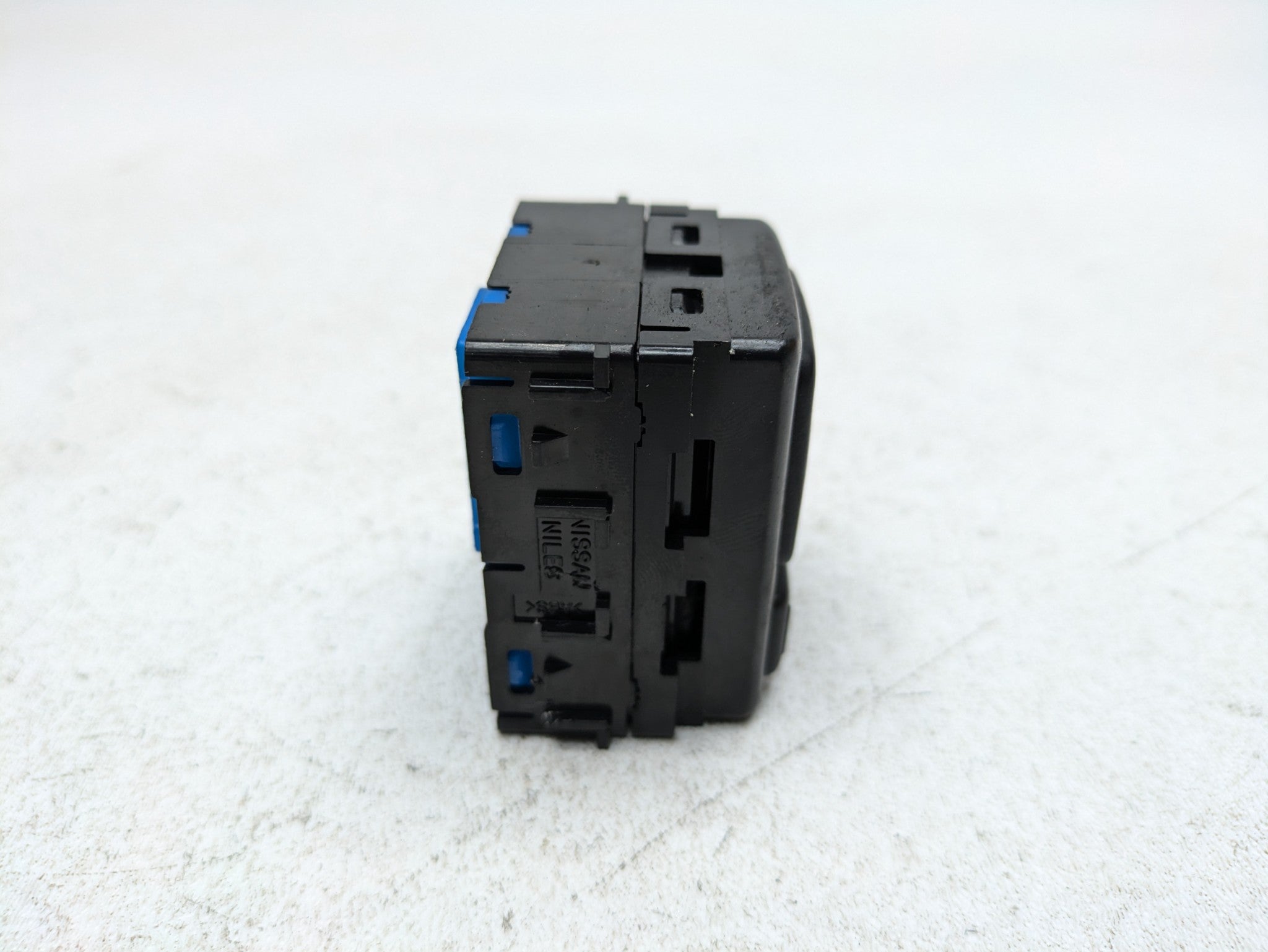 2004 - 2006 OEM NISSAN MAXIMA MIRROR POWER ADJUSTMENT CONTROL SWITCH UNIT