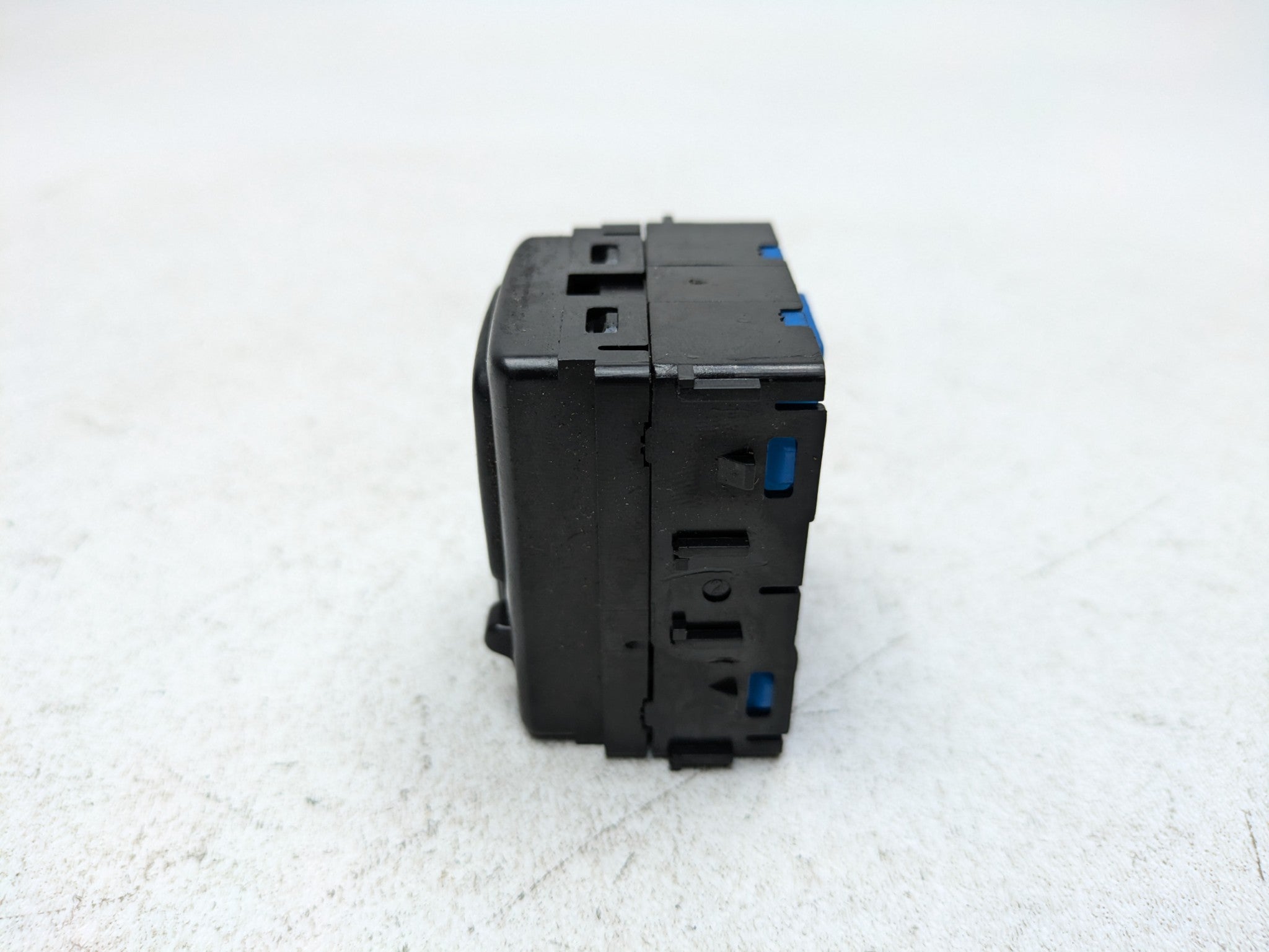 2004 - 2006 OEM NISSAN MAXIMA MIRROR POWER ADJUSTMENT CONTROL SWITCH UNIT