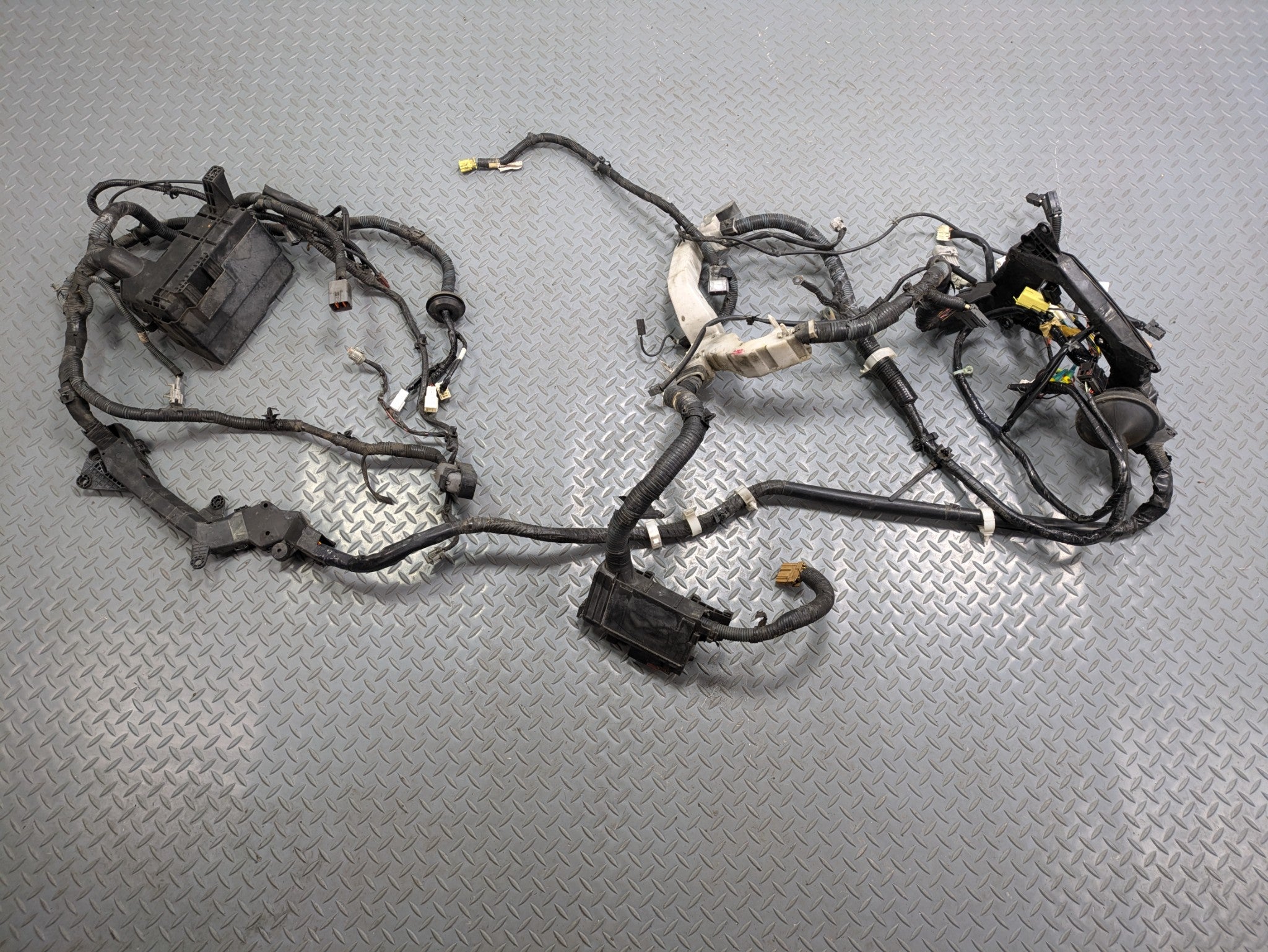 2004 - 2006 OEM NISSAN MAXIMA INTERIOR HOOD WIRE HARNESS CABLE AND CONNECTOR