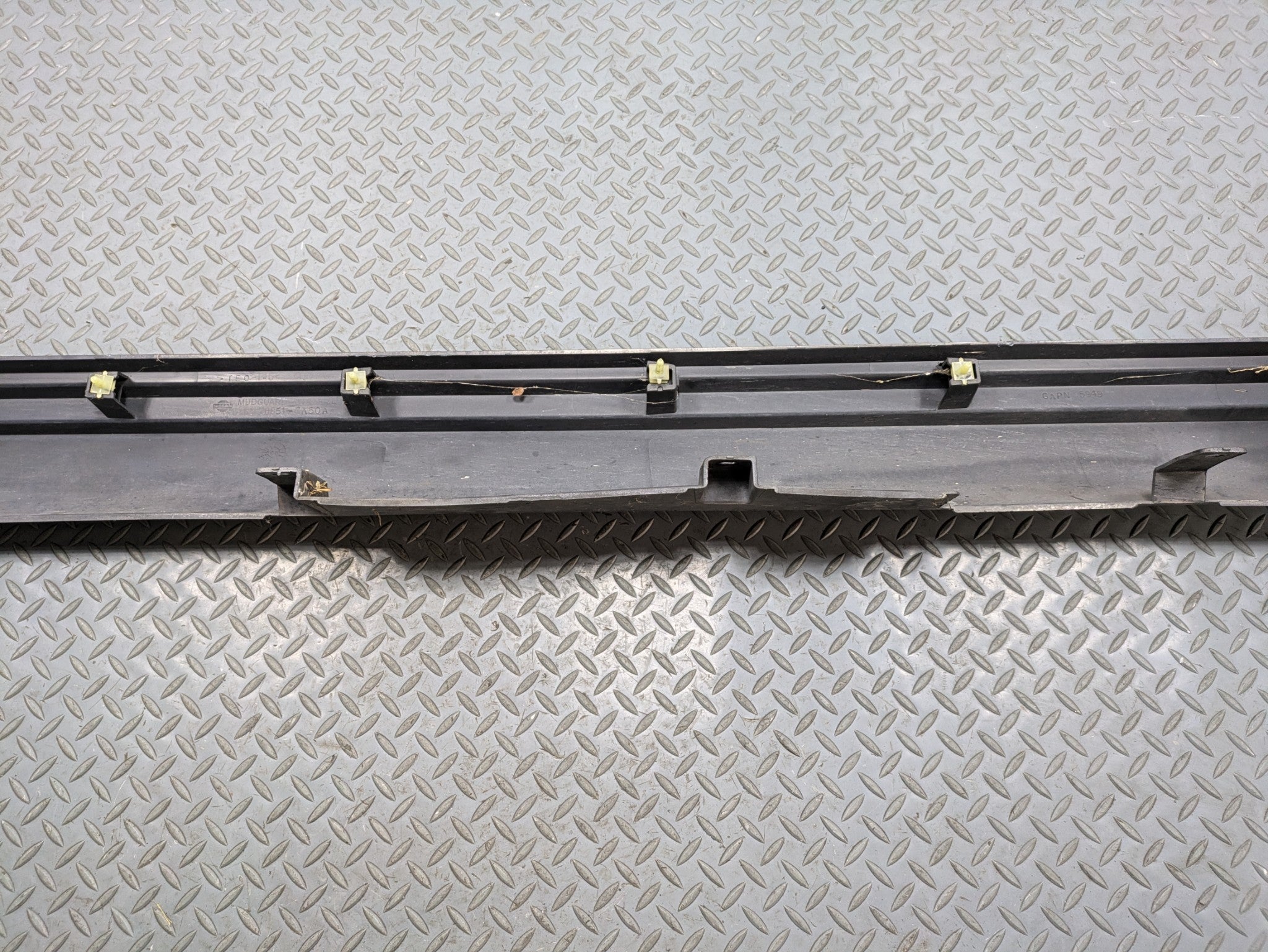 2004 - 2006 OEM NISSAN MAXIMA LEFT DRIVER SIDE ROCKER MOLDING TRIM PANEL
