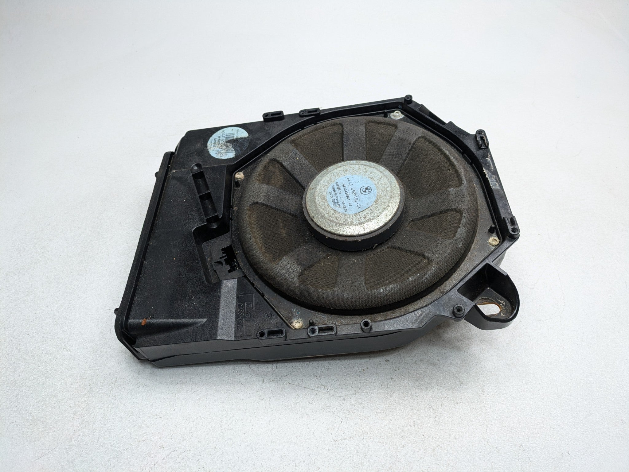 2006 - 2008 OEM BMW 328I AUDIO SOUND SPEAKER SUBWOOFER BASS BOX