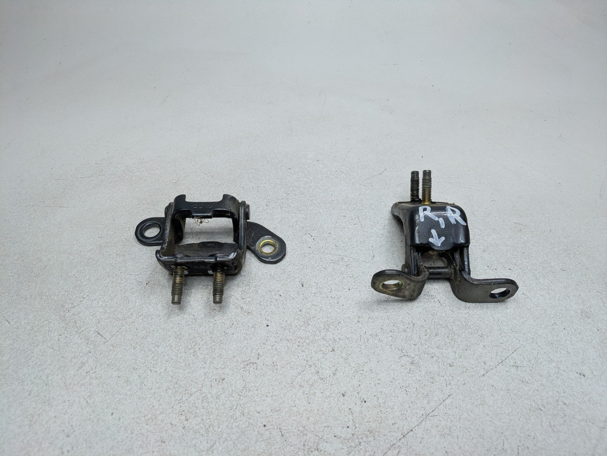 2004 - 2006 OEM ACURA TL REAR RIGHT PASSENGE SIDE UPPER AND LOWER DOOR HINGE SET