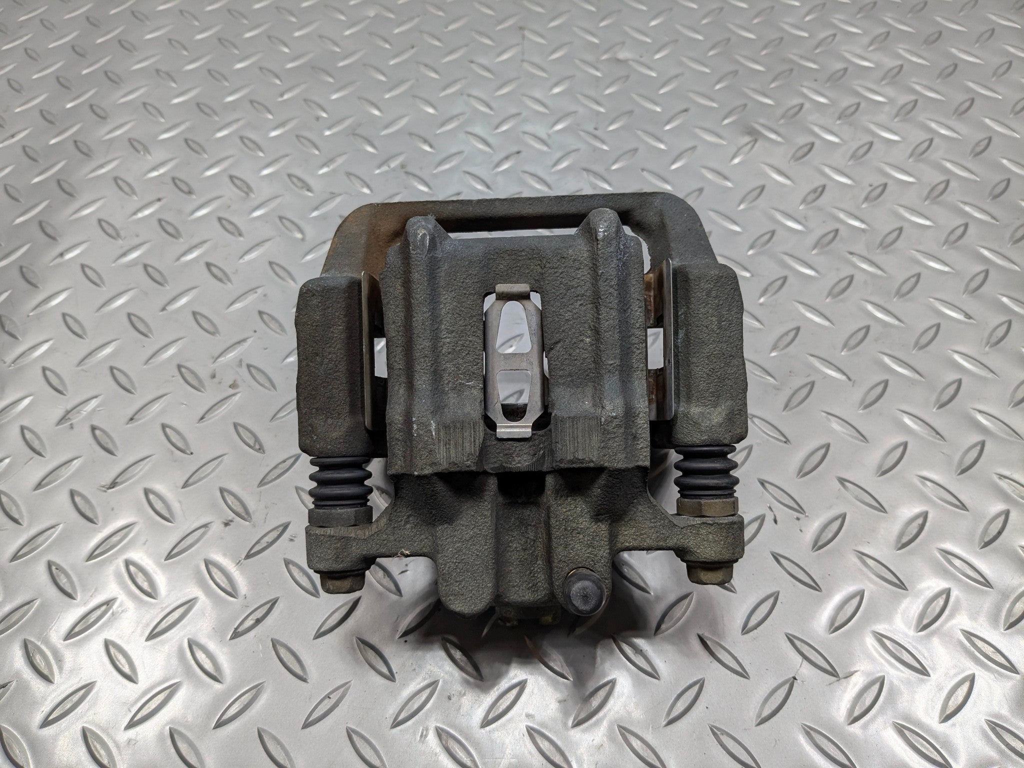 2004 - 2006 OEM ACURA TL REAR LEFT DRIVER SIDE BRAKE CALIPER ASSEMBLY