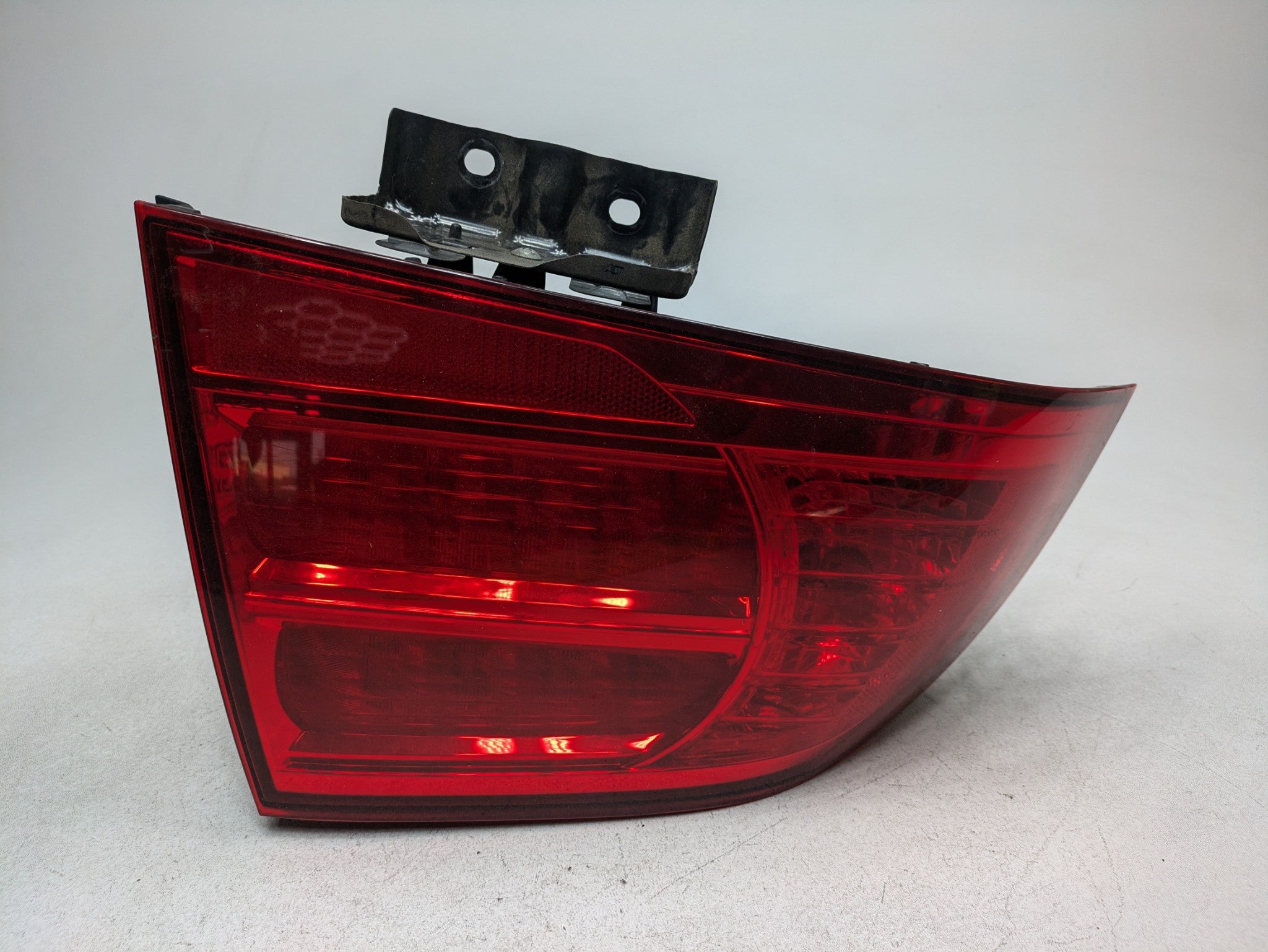 2004 - 2006 OEM ACURA TL REAR LEFT DRIVER SIDE OUTER TAIL LIGHT ASSEMBLY