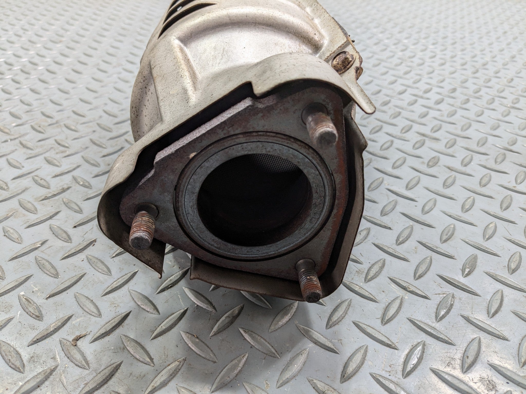 2004 - 2006 OEM ACURA TL CENTER EXHAUST MANIFOLD DOWNPIPE WITH HEAT SHIELD