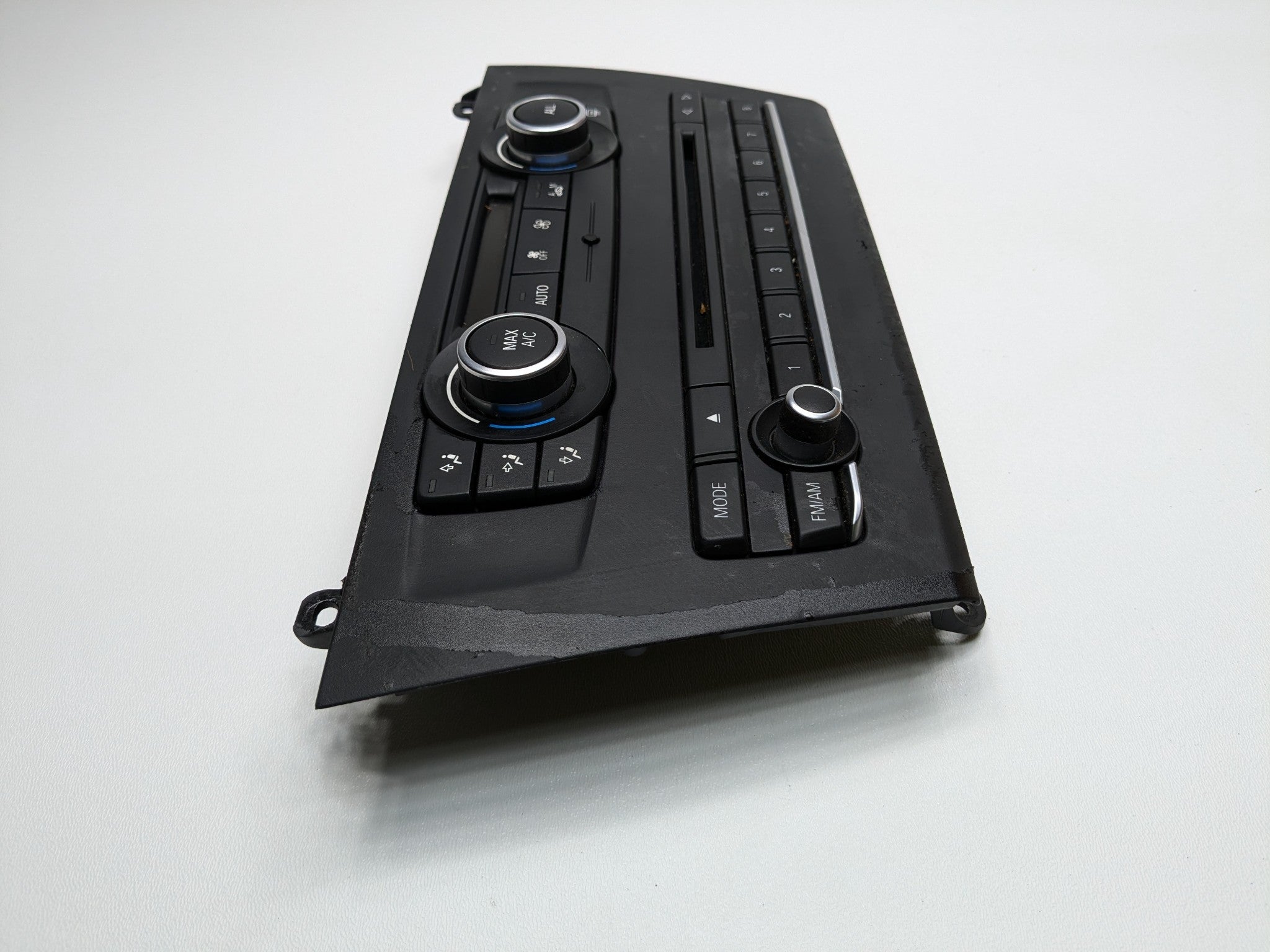 2010 - 2014 OEM BMW X3 AC HEATER TEMPERATURE CONTROL WITH AUDIO MODE SWITCH