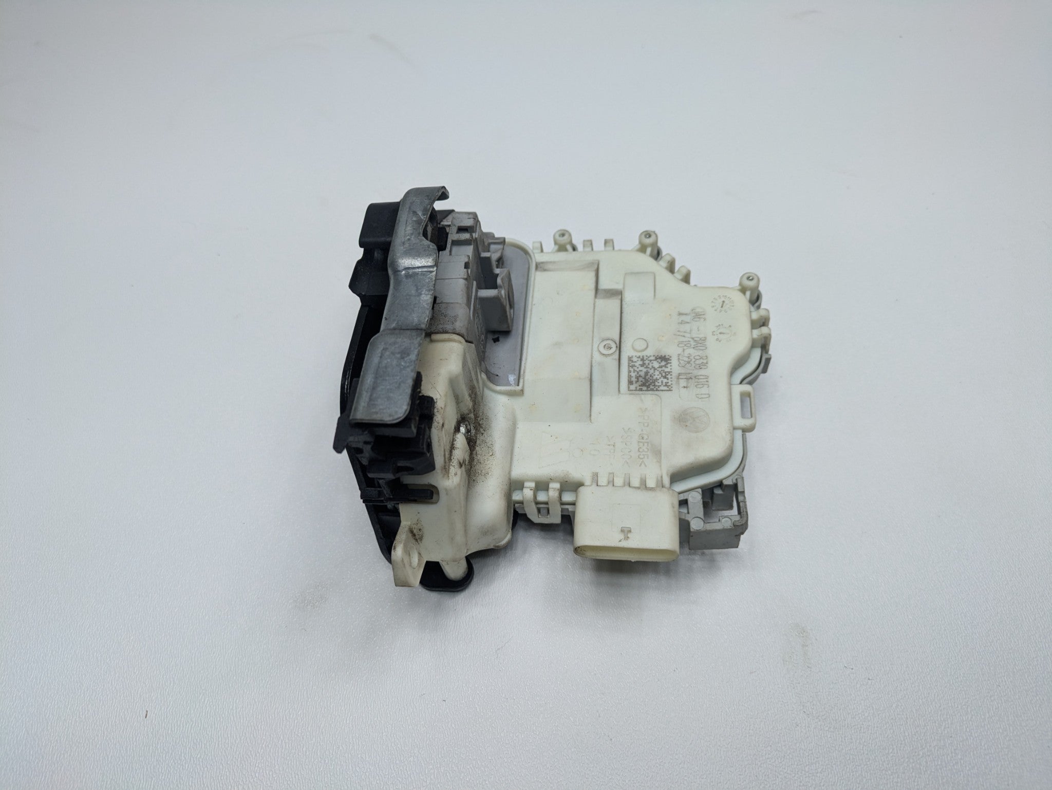 2017 - 2022 OEM AUDI S4 REAR RIGHT PASSENGER SIDE DOOR LATCH LOCK ACTUATOR