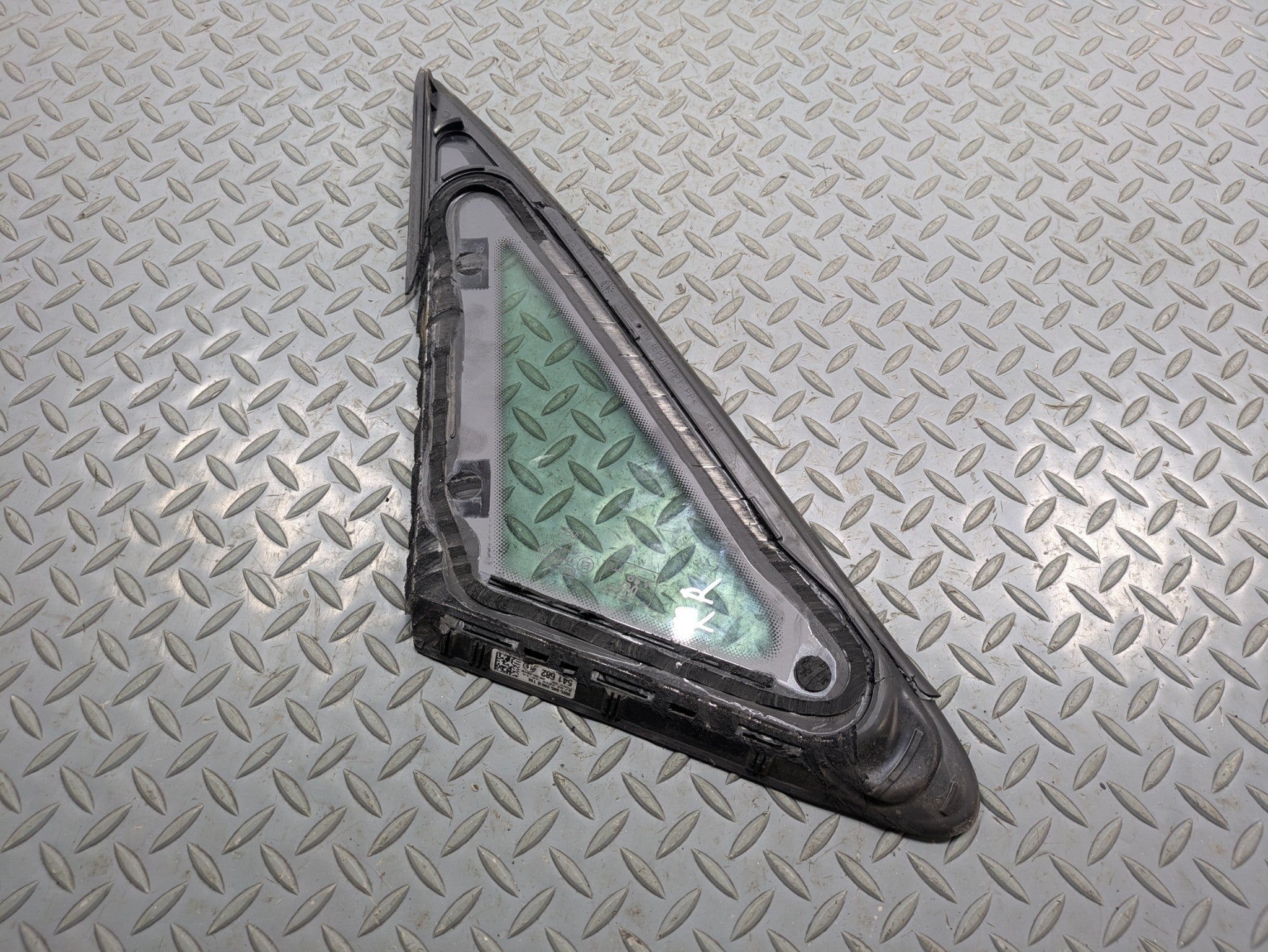 2017 - 2022 OEM AUDI S4 REAR RIGHT PASSENGER SIDE QUARTER WINDOW VENT GLASS