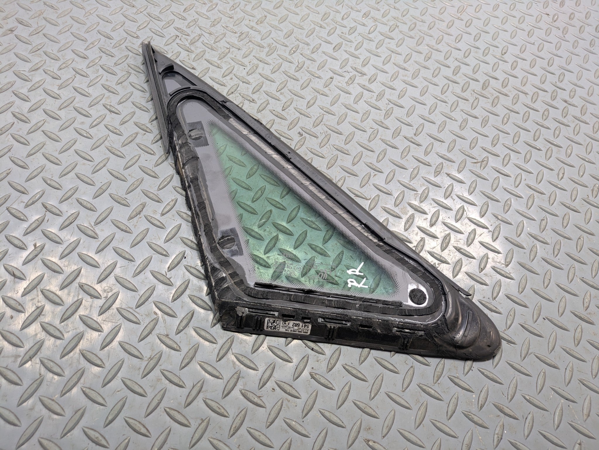 2017 - 2022 OEM AUDI S4 REAR RIGHT PASSENGER SIDE QUARTER WINDOW VENT GLASS