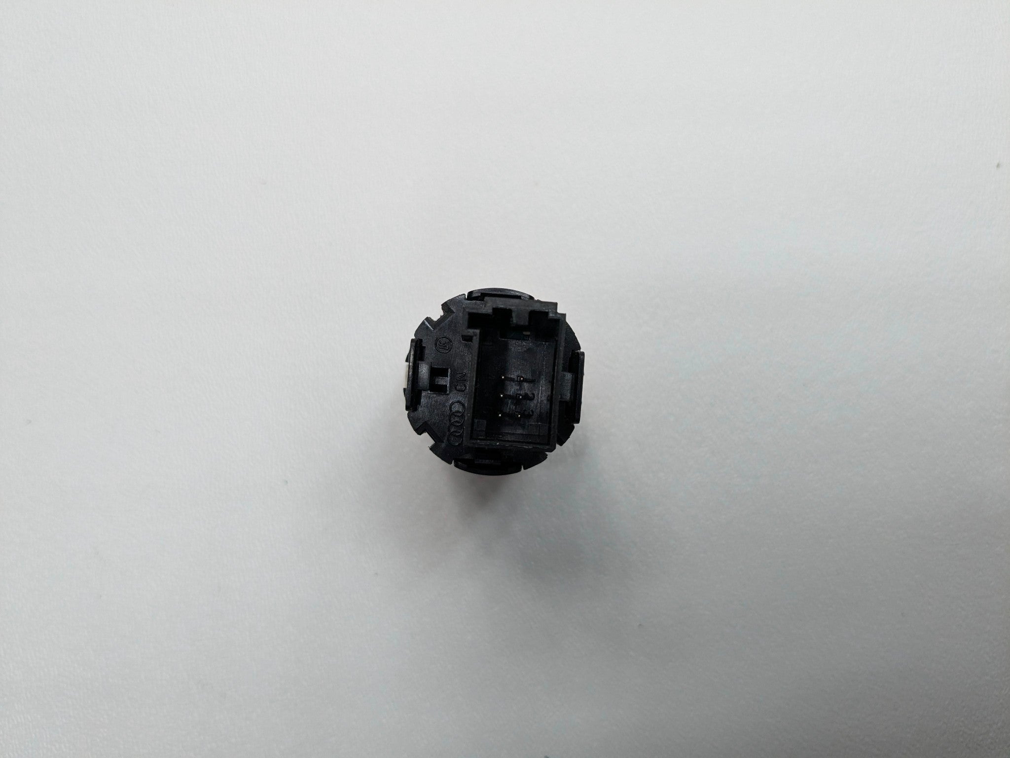 2017 - 2022 OEM AUDI S4 PUSH BUTTON START AND STOP IGNITION SWITCH WITH KEY