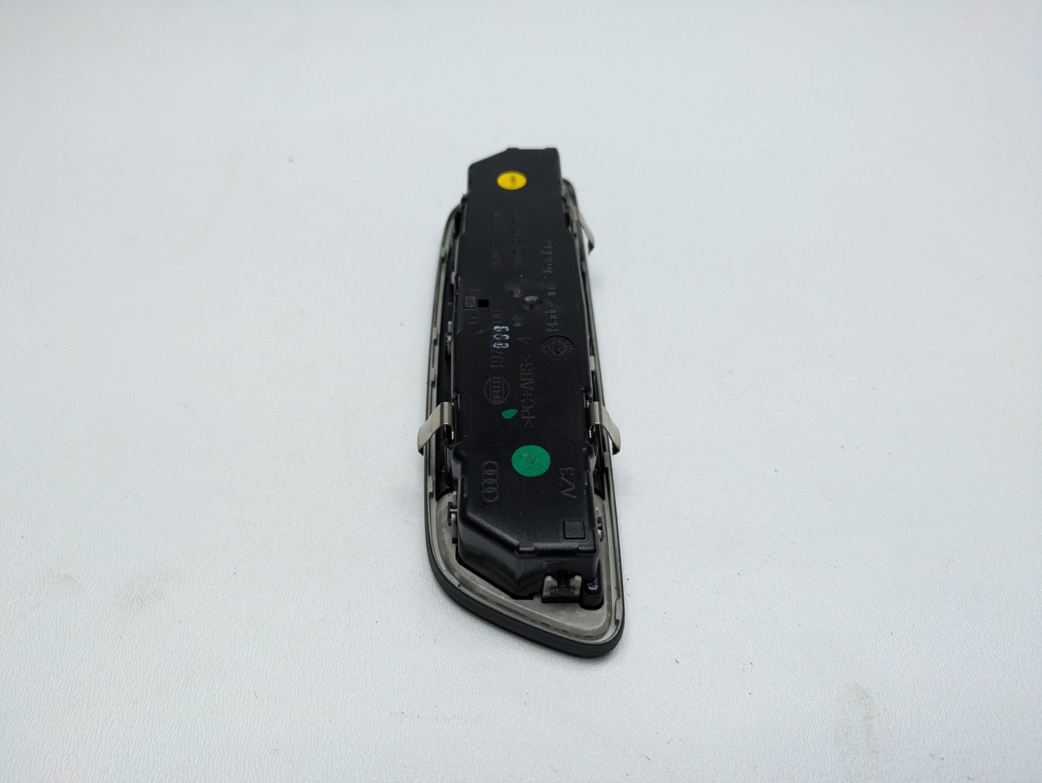 2017 - 2022 OEM AUDI S4 REAR OVERHEAD ROOF CONSOLE READING INTERIOR DOME LIGHT