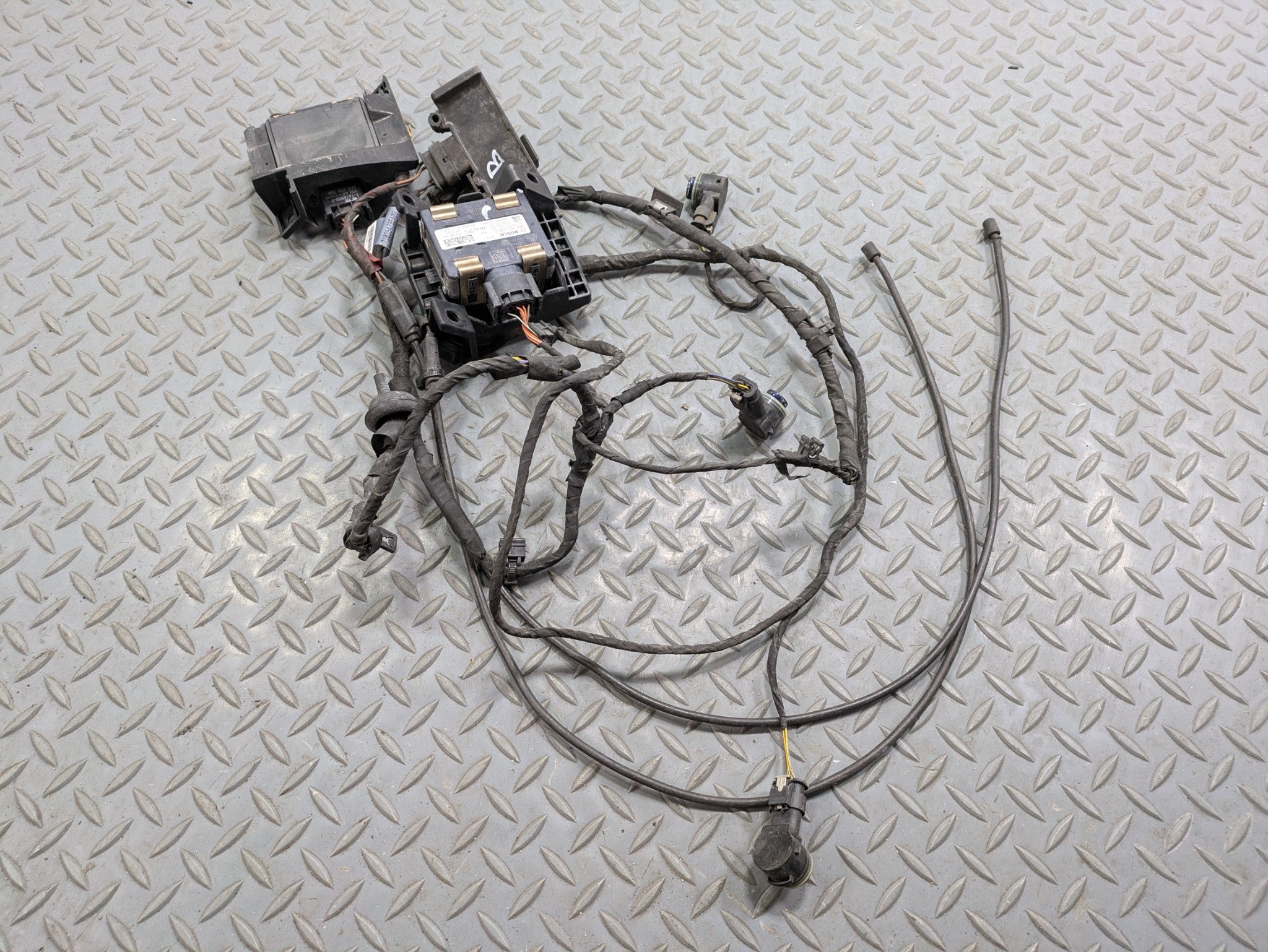 2017 - 2022 OEM AUDI S4 PARK ASSIST SENSOR WITH REAR WIRE HARNESS ASSEMBLY