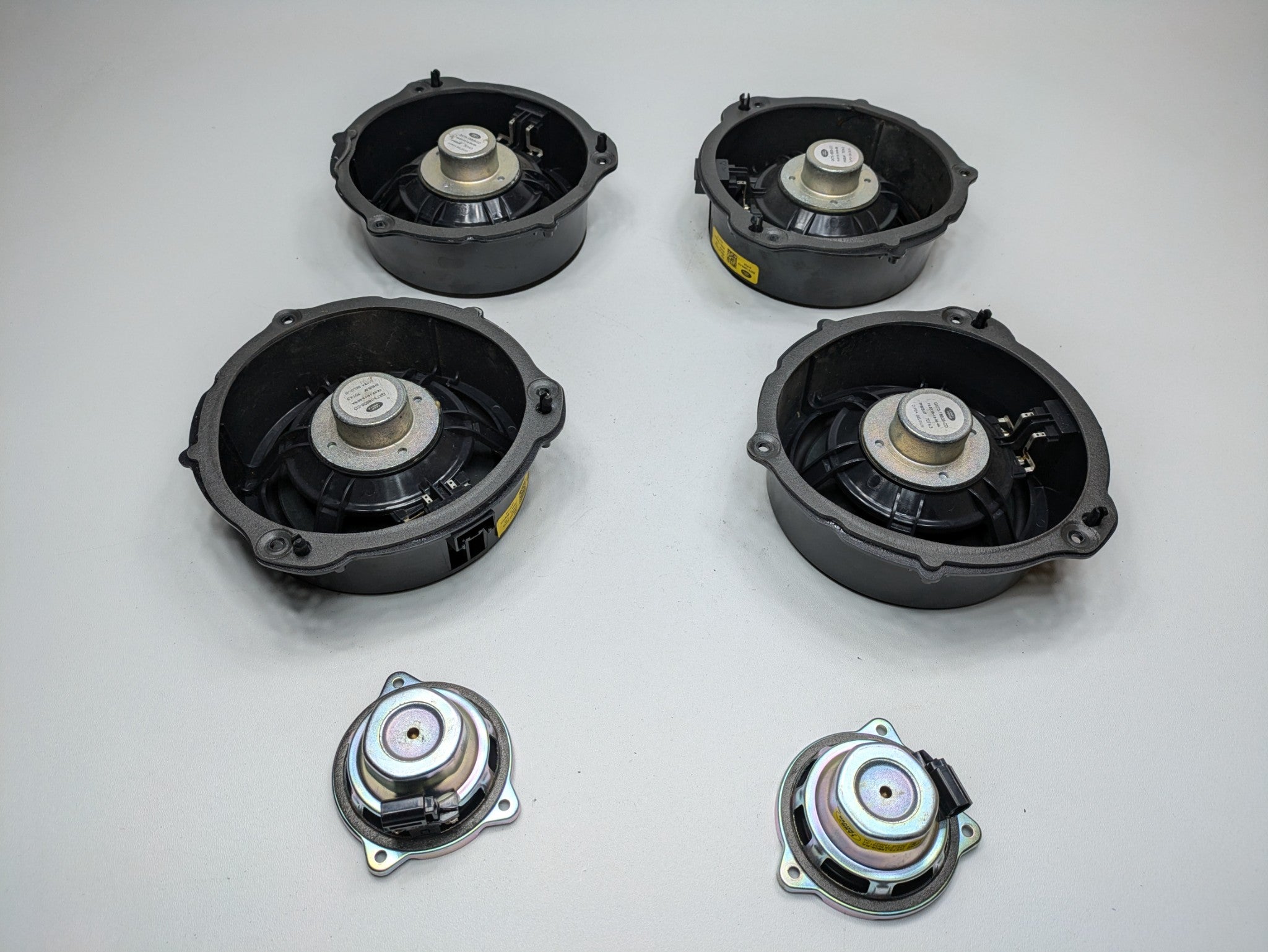 16 - 20 OEM JAGUAR XF FRONT AND REAR SIDE DOOR AUDIO SYSTEM SPEAKERS SET OF 6